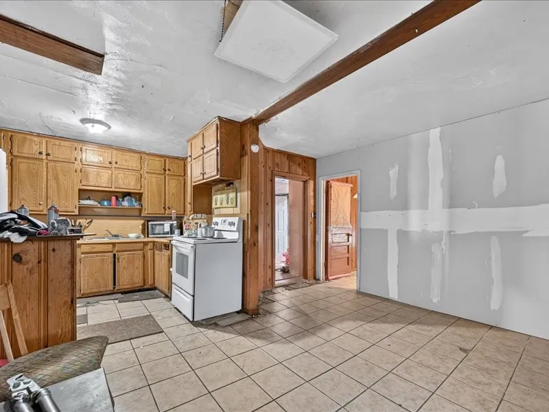 Single Family Residence For Sale in Dallas County , 4215 Cicero Street, Dallas, Texas 75216, 3 Bedroom, 1 Bathroom, 1 Garage spaces, 1,252 Sqft, built in 1950, mls#21382575, Real Estate Agent in Dallas, Homes For Sale in Dallas county, Homes For Sale in Dallas, Realtor in Dallas Texas, Real Estate Brokerage Independent Realty Texas, Luminita Cordes Realtor