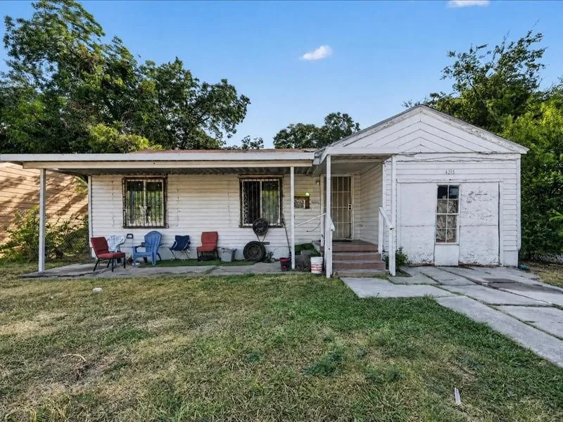 Single Family Residence For Sale in Dallas County , 4215 Cicero Street, Dallas, Texas 75216, 3 Bedroom, 1 Bathroom, 1 Garage spaces, 1,252 Sqft, built in 1950, mls#21382575, Real Estate Agent in Dallas, Homes For Sale in Dallas county, Homes For Sale in Dallas, Realtor in Dallas Texas, Real Estate Brokerage Independent Realty Texas, Luminita Cordes Realtor