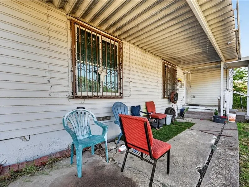 Single Family Residence For Sale in Dallas County , 4215 Cicero Street, Dallas, Texas 75216, 3 Bedroom, 1 Bathroom, 1 Garage spaces, 1,252 Sqft, built in 1950, mls#21382575, Real Estate Agent in Dallas, Homes For Sale in Dallas county, Homes For Sale in Dallas, Realtor in Dallas Texas, Real Estate Brokerage Independent Realty Texas, Luminita Cordes Realtor