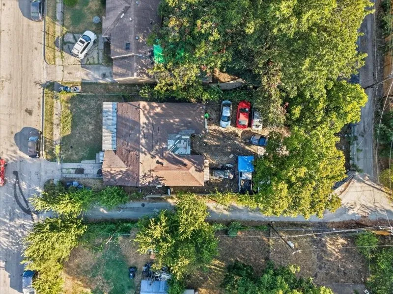 Single Family Residence For Sale in Dallas County , 4215 Cicero Street, Dallas, Texas 75216, 3 Bedroom, 1 Bathroom, 1 Garage spaces, 1,252 Sqft, built in 1950, mls#21382575, Real Estate Agent in Dallas, Homes For Sale in Dallas county, Homes For Sale in Dallas, Realtor in Dallas Texas, Real Estate Brokerage Independent Realty Texas, Luminita Cordes Realtor