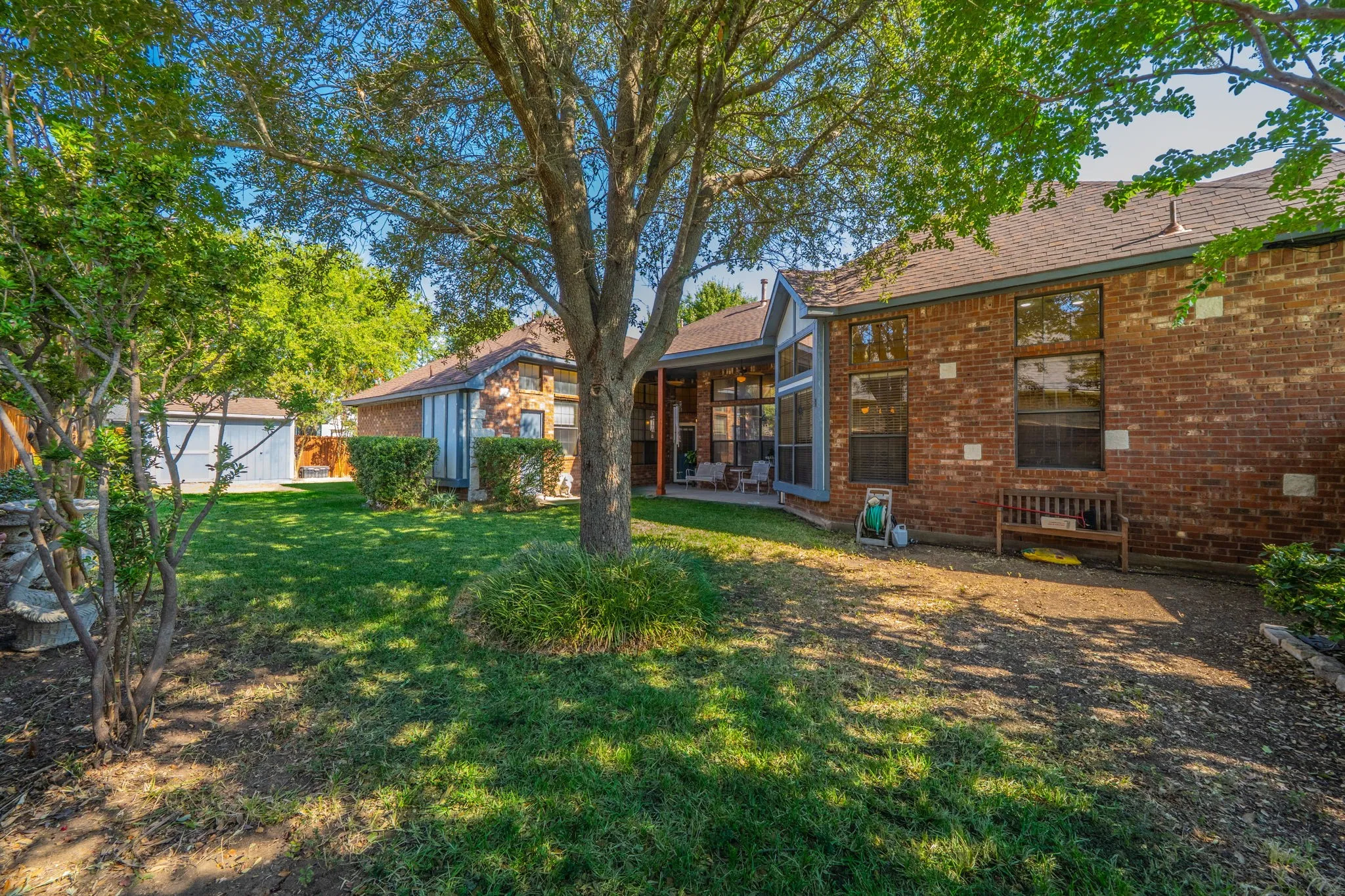 Single Family Residence For Sale in Dallas County , 1309 Heritage Hill Drive, De Soto, Texas 75115, 4 Bedroom, 3 Bathroom, 2 Garage spaces, 2,746 Sqft, built in 2001, mls#21375577, Real Estate Agent in De Soto, Homes For Sale in Dallas county, Homes For Sale in De Soto, Realtor in De Soto Texas, Real Estate Brokerage Independent Realty Texas, Luminita Cordes Realtor