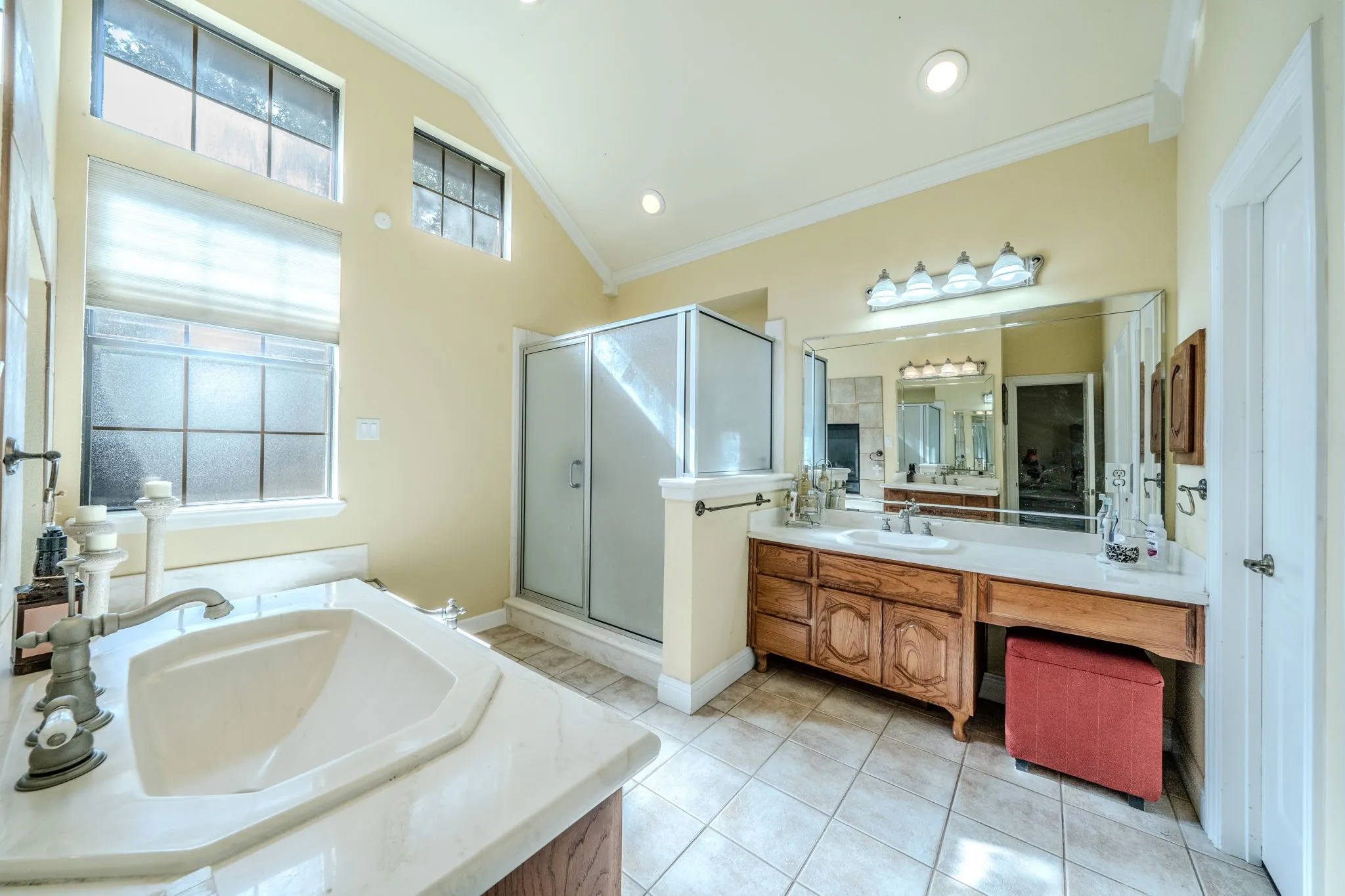 Single Family Residence For Sale in Dallas County , 1309 Heritage Hill Drive, De Soto, Texas 75115, 4 Bedroom, 3 Bathroom, 2 Garage spaces, 2,746 Sqft, built in 2001, mls#21375577, Real Estate Agent in De Soto, Homes For Sale in Dallas county, Homes For Sale in De Soto, Realtor in De Soto Texas, Real Estate Brokerage Independent Realty Texas, Luminita Cordes Realtor
