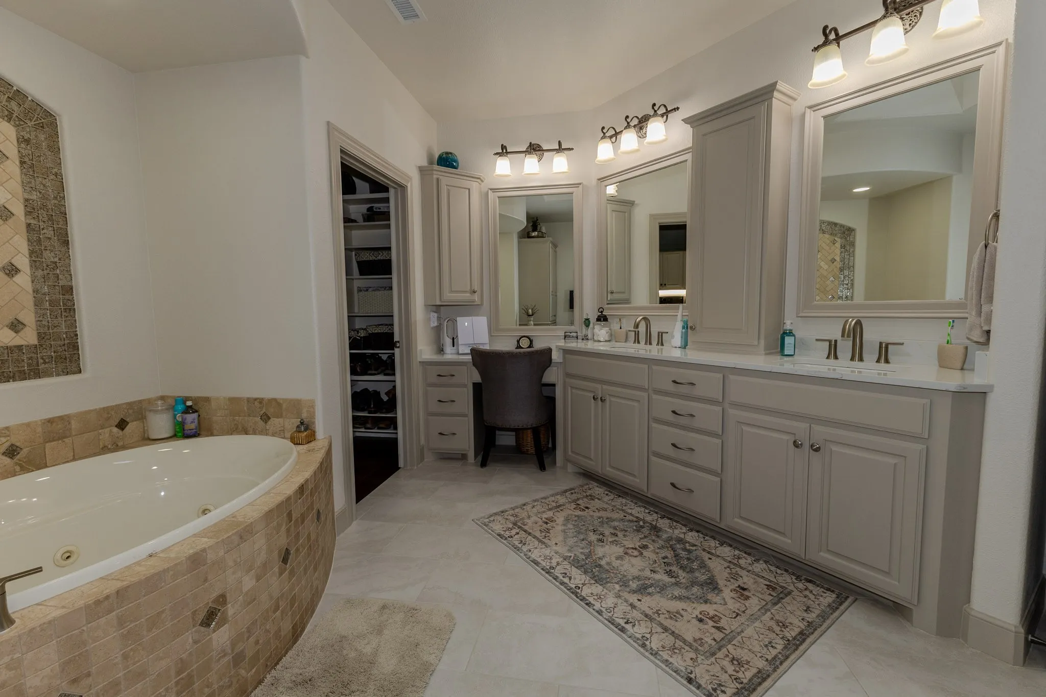 Single Family Residence For Sale in Taylor County , 2310 Ians Court, Abilene, Texas 79606, 3 Bedroom, 2 Bathroom, 2 Garage spaces, 2,328 Sqft, built in 2012, mls#21382579, Real Estate Agent in Abilene, Homes For Sale in Taylor county, Homes For Sale in Abilene, Realtor in Abilene Texas, Real Estate Brokerage Independent Realty Texas, Luminita Cordes Realtor