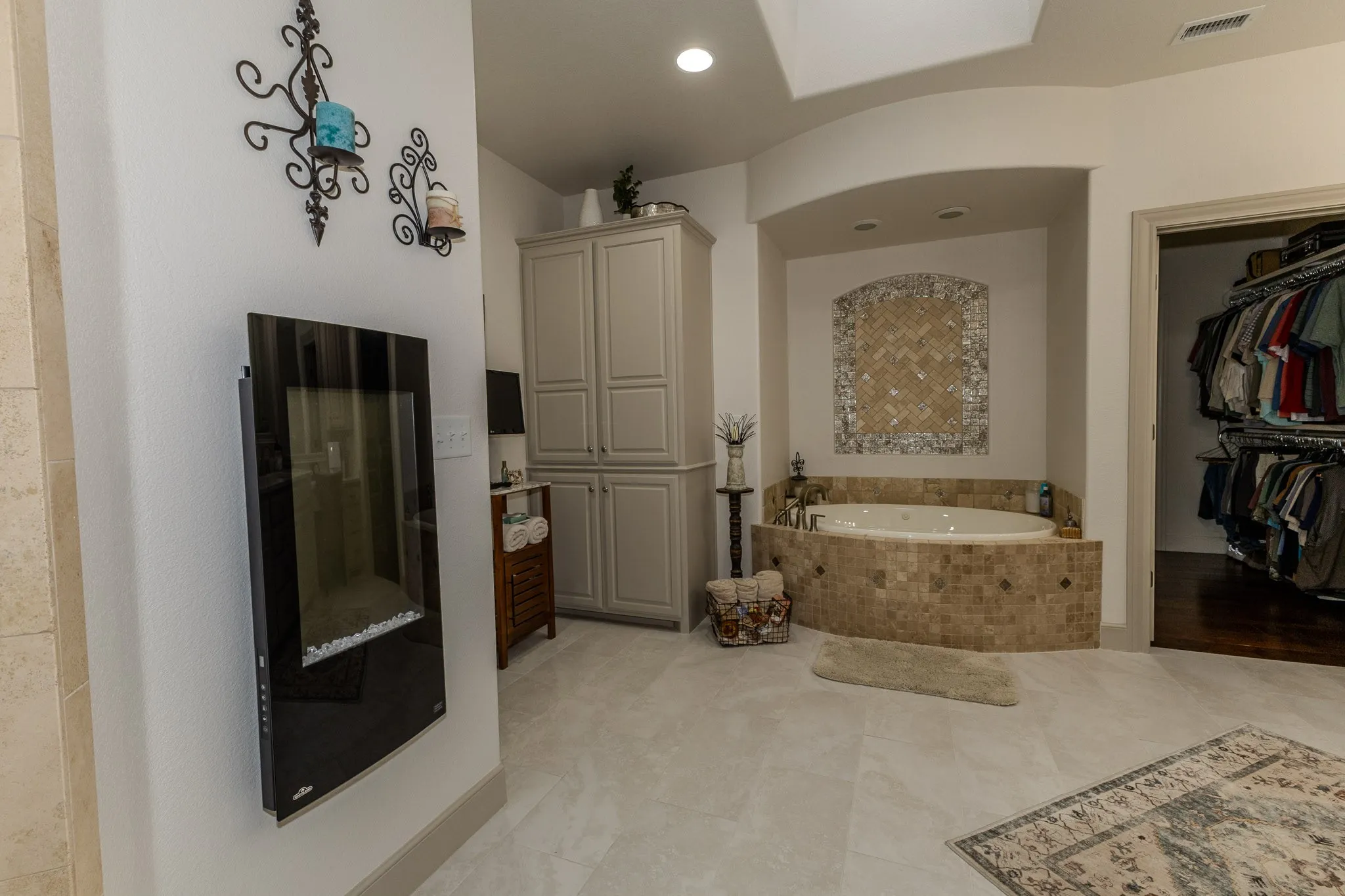 Single Family Residence For Sale in Taylor County , 2310 Ians Court, Abilene, Texas 79606, 3 Bedroom, 2 Bathroom, 2 Garage spaces, 2,328 Sqft, built in 2012, mls#21382579, Real Estate Agent in Abilene, Homes For Sale in Taylor county, Homes For Sale in Abilene, Realtor in Abilene Texas, Real Estate Brokerage Independent Realty Texas, Luminita Cordes Realtor