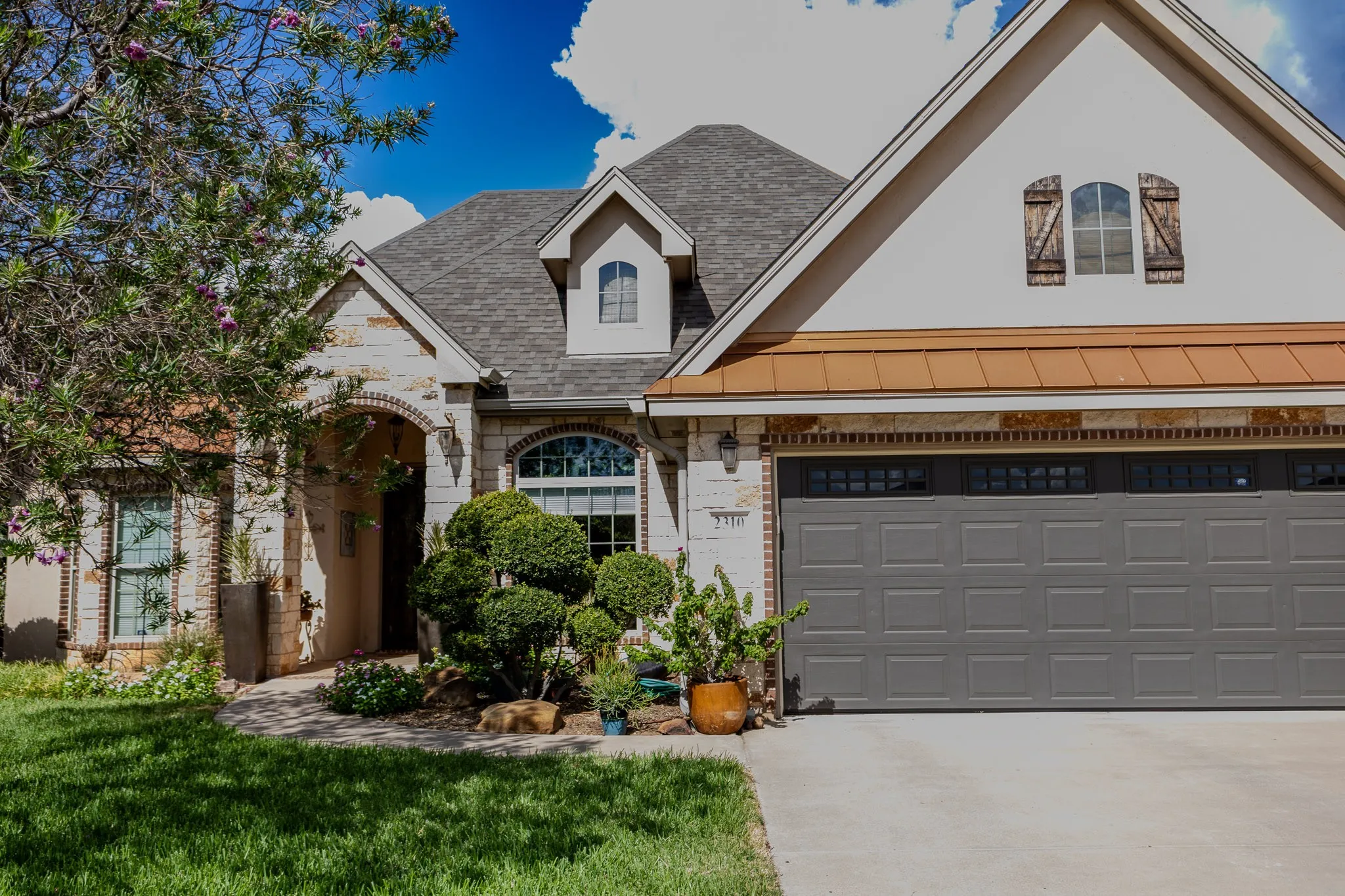 Single Family Residence For Sale in Taylor County , 2310 Ians Court, Abilene, Texas 79606, 3 Bedroom, 2 Bathroom, 2 Garage spaces, 2,328 Sqft, built in 2012, mls#21382579, Real Estate Agent in Abilene, Homes For Sale in Taylor county, Homes For Sale in Abilene, Realtor in Abilene Texas, Real Estate Brokerage Independent Realty Texas, Luminita Cordes Realtor
