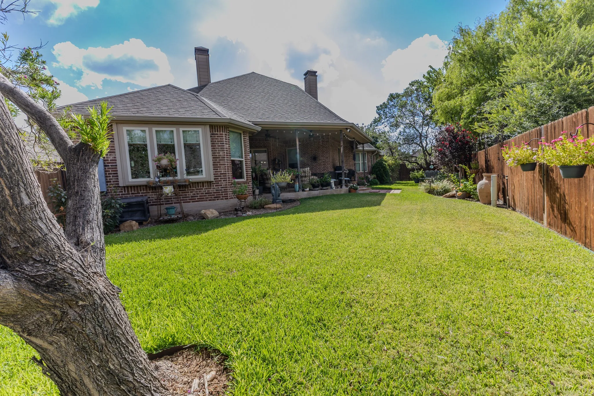 Single Family Residence For Sale in Taylor County , 2310 Ians Court, Abilene, Texas 79606, 3 Bedroom, 2 Bathroom, 2 Garage spaces, 2,328 Sqft, built in 2012, mls#21382579, Real Estate Agent in Abilene, Homes For Sale in Taylor county, Homes For Sale in Abilene, Realtor in Abilene Texas, Real Estate Brokerage Independent Realty Texas, Luminita Cordes Realtor