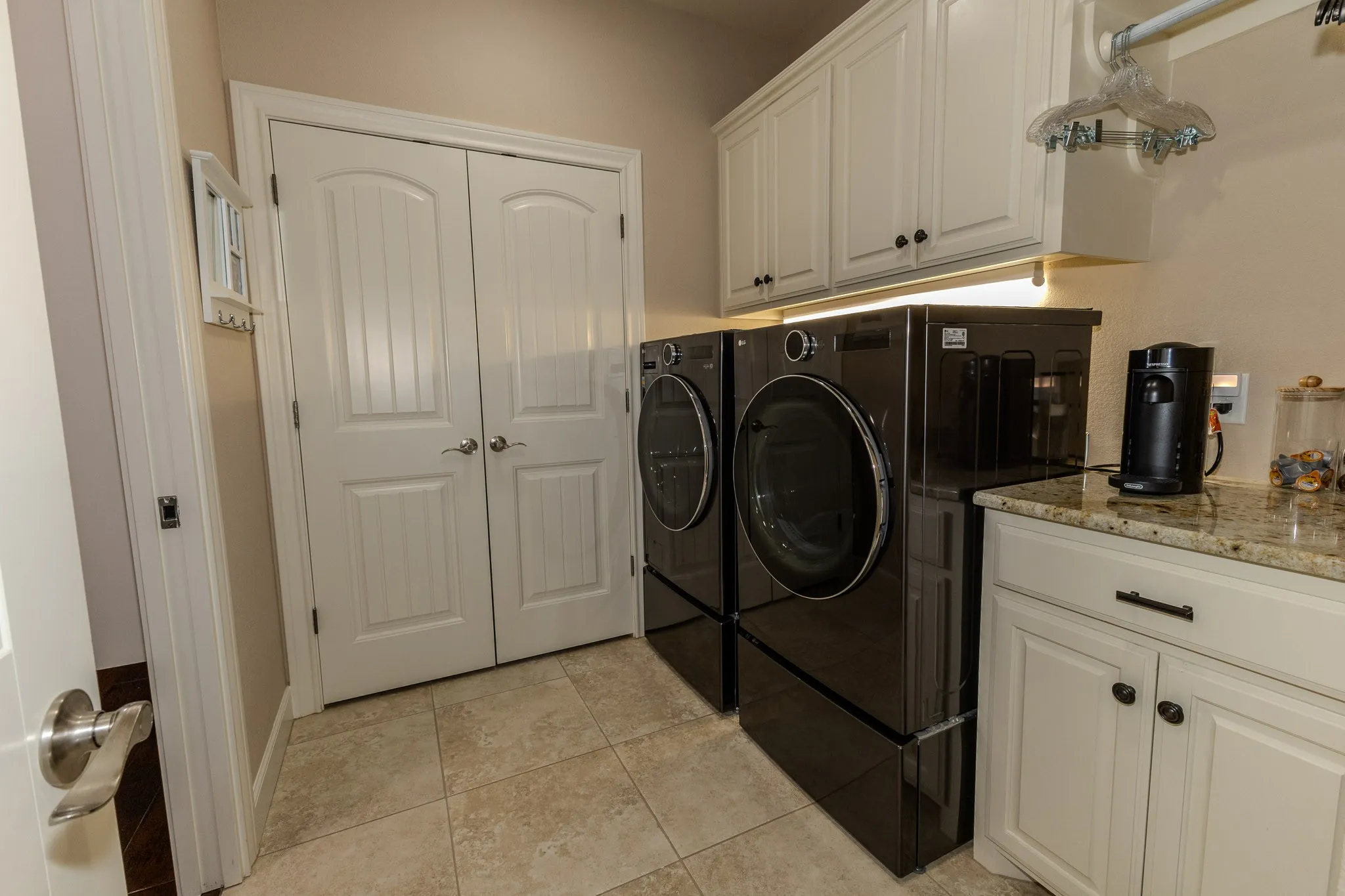 Single Family Residence For Sale in Taylor County , 2310 Ians Court, Abilene, Texas 79606, 3 Bedroom, 2 Bathroom, 2 Garage spaces, 2,328 Sqft, built in 2012, mls#21382579, Real Estate Agent in Abilene, Homes For Sale in Taylor county, Homes For Sale in Abilene, Realtor in Abilene Texas, Real Estate Brokerage Independent Realty Texas, Luminita Cordes Realtor