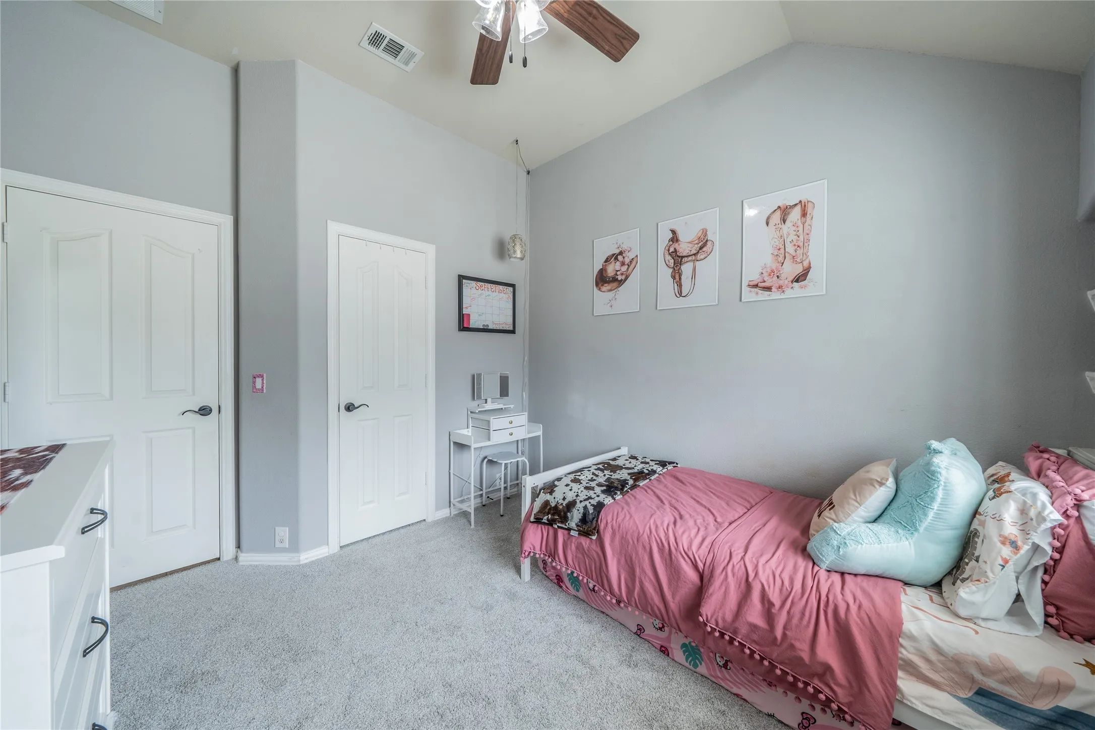 Single Family Residence For Sale in Tarrant County , 600 Cross Meadow Boulevard, Mansfield, Texas 76063, 3 Bedroom, 2 Bathroom, 2 Garage spaces, 1,840 Sqft, built in 2010, mls#21380722, Real Estate Agent in Mansfield, Homes For Sale in Tarrant county, Homes For Sale in Mansfield, Realtor in Mansfield Texas, Real Estate Brokerage Independent Realty Texas, Luminita Cordes Realtor