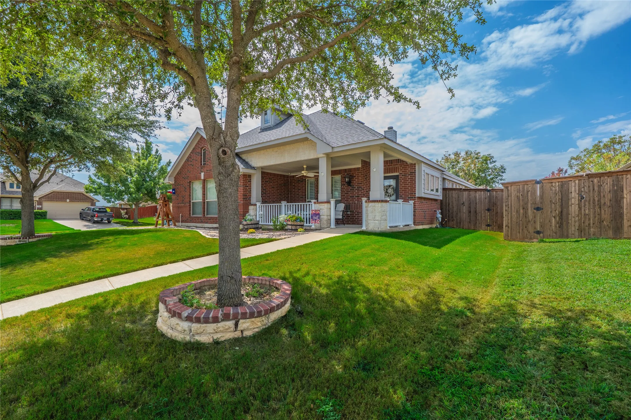 Single Family Residence For Sale in Tarrant County , 600 Cross Meadow Boulevard, Mansfield, Texas 76063, 3 Bedroom, 2 Bathroom, 2 Garage spaces, 1,840 Sqft, built in 2010, mls#21380722, Real Estate Agent in Mansfield, Homes For Sale in Tarrant county, Homes For Sale in Mansfield, Realtor in Mansfield Texas, Real Estate Brokerage Independent Realty Texas, Luminita Cordes Realtor