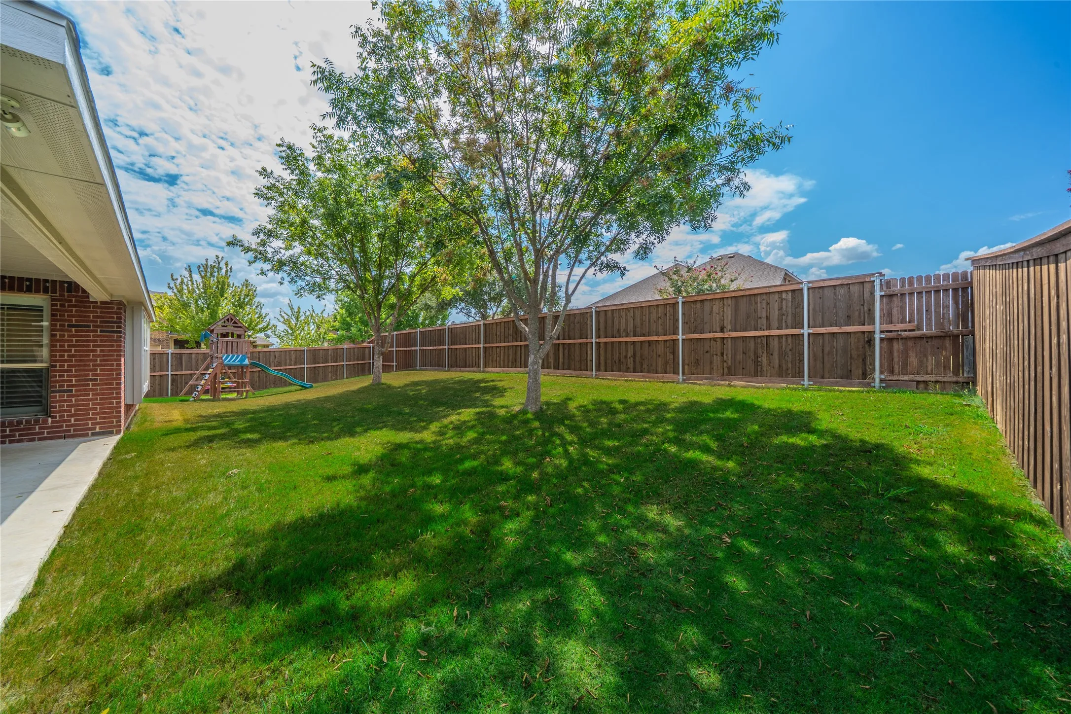 Single Family Residence For Sale in Tarrant County , 600 Cross Meadow Boulevard, Mansfield, Texas 76063, 3 Bedroom, 2 Bathroom, 2 Garage spaces, 1,840 Sqft, built in 2010, mls#21380722, Real Estate Agent in Mansfield, Homes For Sale in Tarrant county, Homes For Sale in Mansfield, Realtor in Mansfield Texas, Real Estate Brokerage Independent Realty Texas, Luminita Cordes Realtor