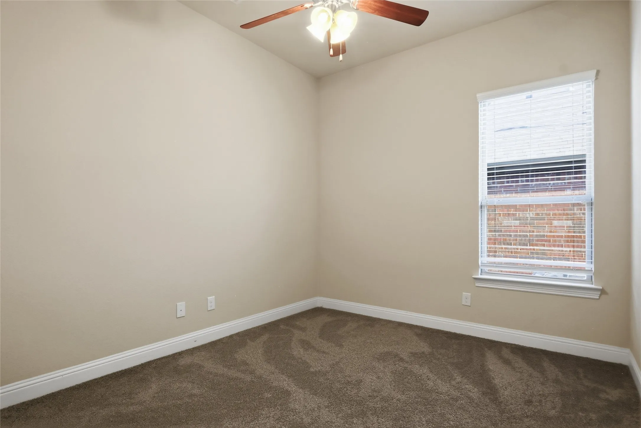 Single Family Residence For Sale in Denton County , 3709 Tunstall Drive, Frisco, Texas 75036, 4 Bedroom, 2 Bathroom, 2 Garage spaces, 2,033 Sqft, built in 2017, mls#21379144, Real Estate Agent in Frisco, Homes For Sale in Denton county, Homes For Sale in Frisco, Realtor in Frisco Texas, Real Estate Brokerage Independent Realty Texas, Luminita Cordes Realtor
