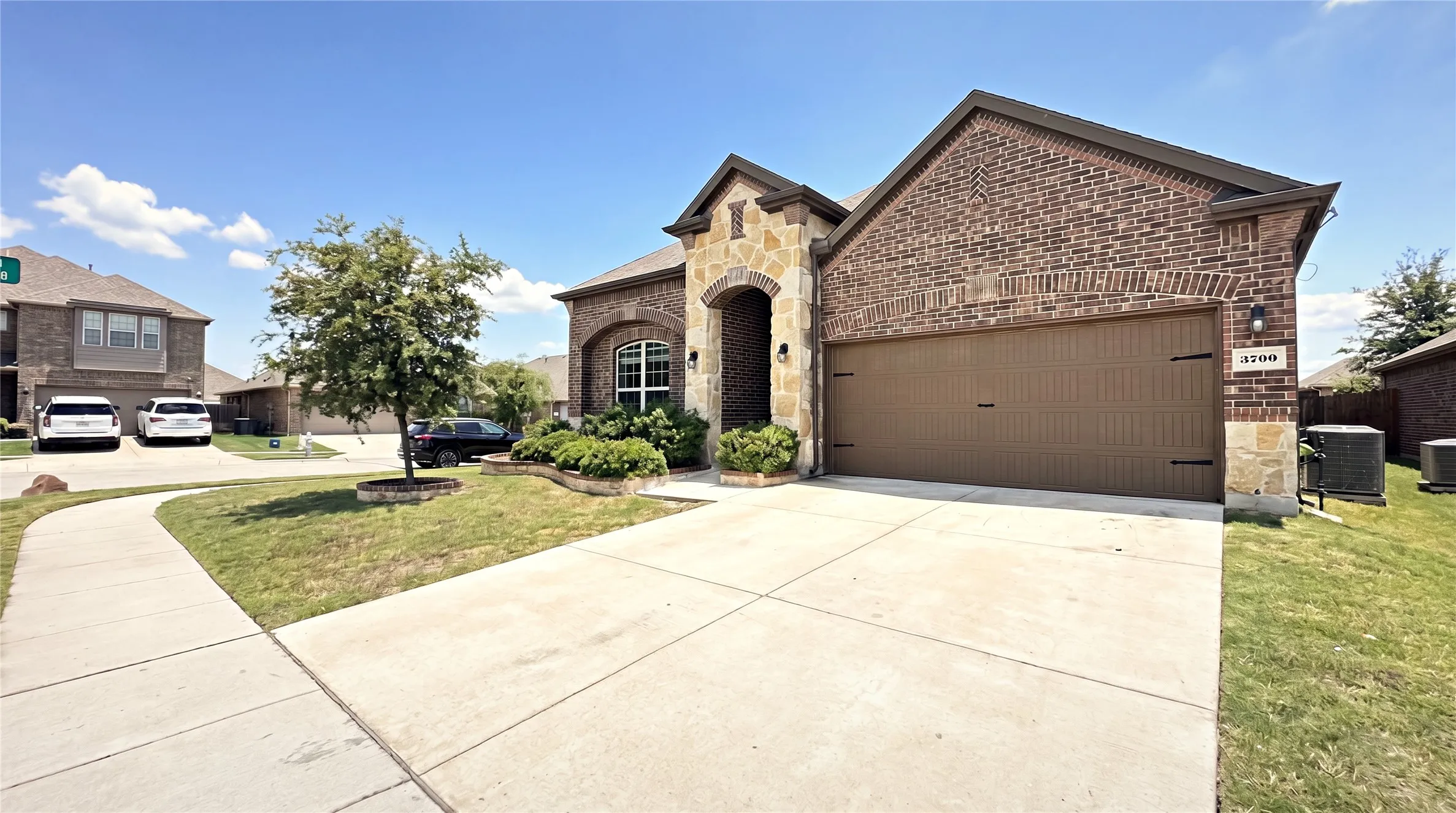 Single Family Residence For Sale in Denton County , 3709 Tunstall Drive, Frisco, Texas 75036, 4 Bedroom, 2 Bathroom, 2 Garage spaces, 2,033 Sqft, built in 2017, mls#21379144, Real Estate Agent in Frisco, Homes For Sale in Denton county, Homes For Sale in Frisco, Realtor in Frisco Texas, Real Estate Brokerage Independent Realty Texas, Luminita Cordes Realtor