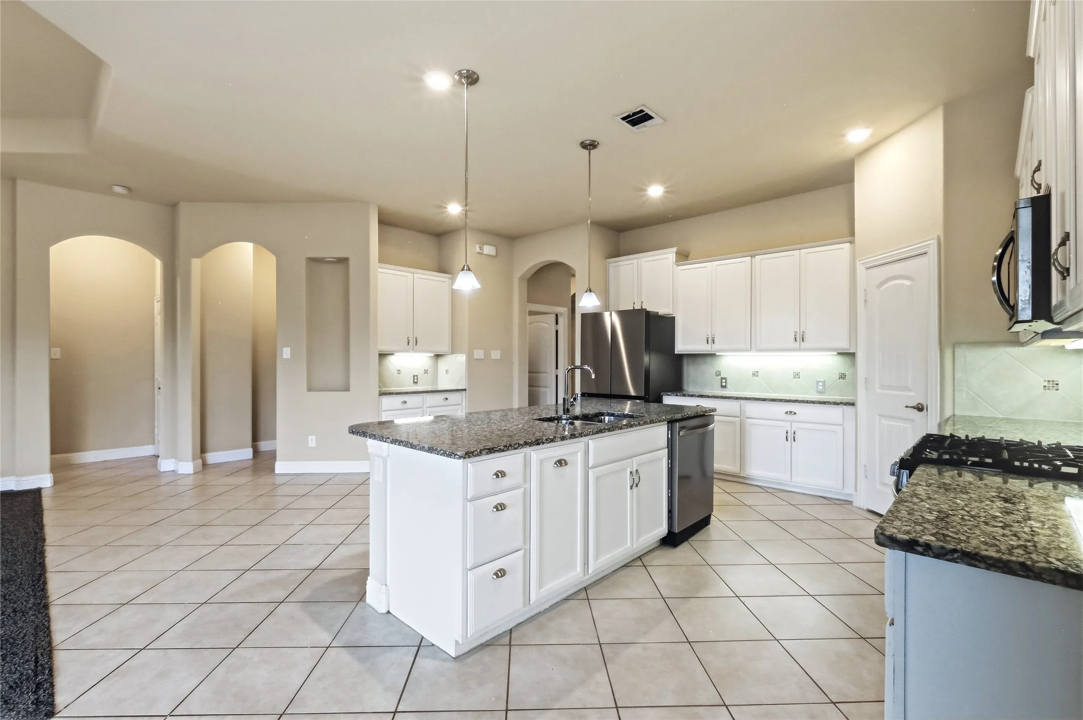 Single Family Residence For Sale in Denton County , 3709 Tunstall Drive, Frisco, Texas 75036, 4 Bedroom, 2 Bathroom, 2 Garage spaces, 2,033 Sqft, built in 2017, mls#21379144, Real Estate Agent in Frisco, Homes For Sale in Denton county, Homes For Sale in Frisco, Realtor in Frisco Texas, Real Estate Brokerage Independent Realty Texas, Luminita Cordes Realtor