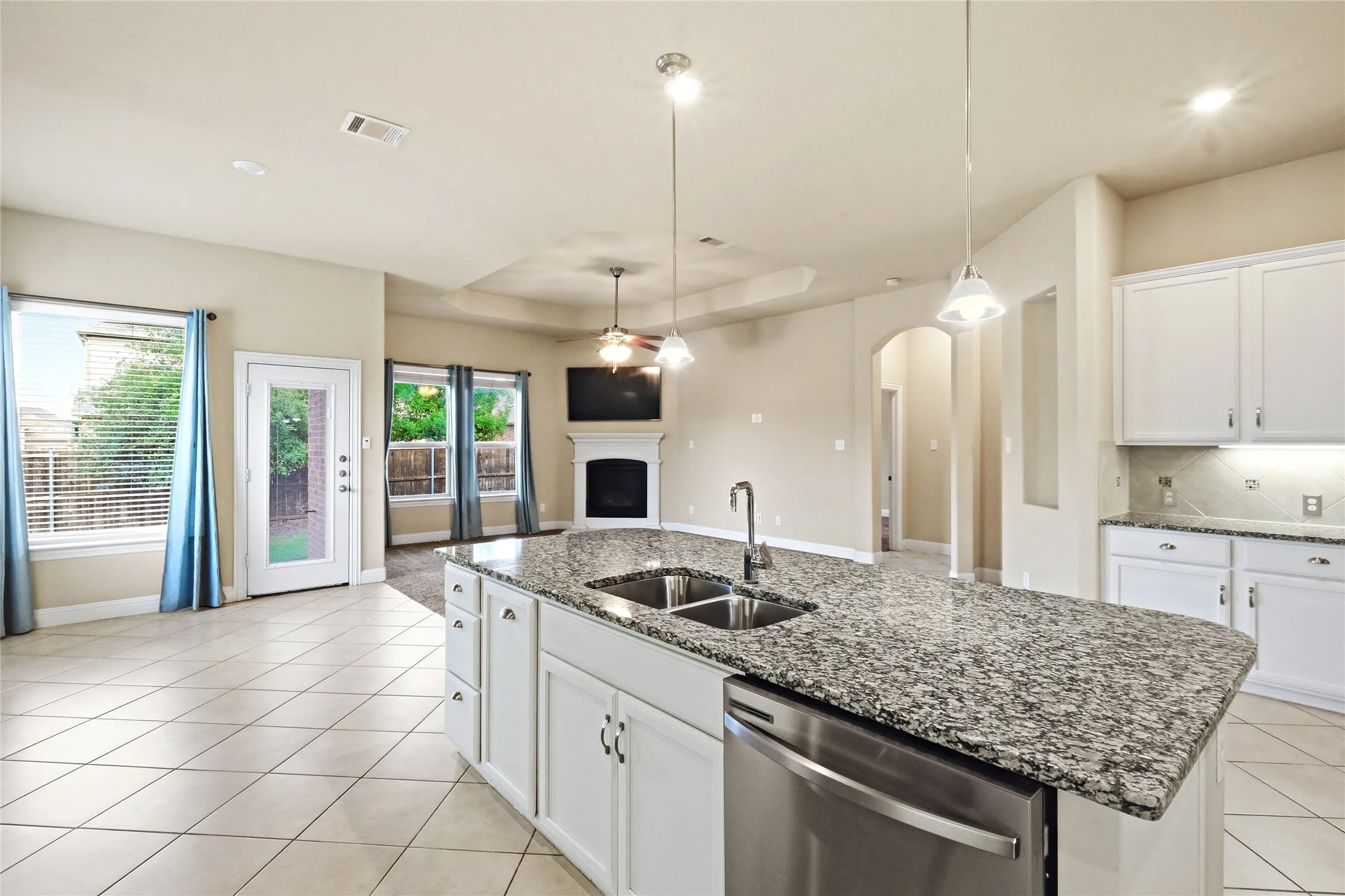 Single Family Residence For Sale in Denton County , 3709 Tunstall Drive, Frisco, Texas 75036, 4 Bedroom, 2 Bathroom, 2 Garage spaces, 2,033 Sqft, built in 2017, mls#21379144, Real Estate Agent in Frisco, Homes For Sale in Denton county, Homes For Sale in Frisco, Realtor in Frisco Texas, Real Estate Brokerage Independent Realty Texas, Luminita Cordes Realtor