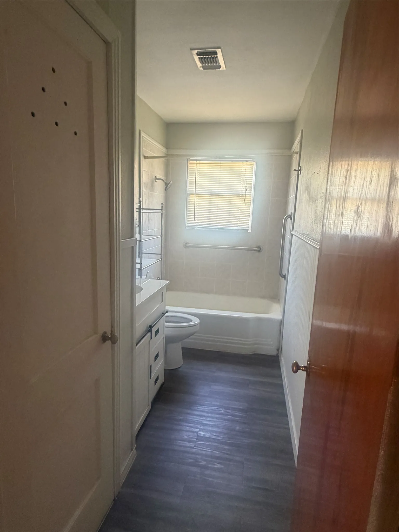 Single Family Residence For Sale in Taylor County , 917 S La Salle Drive, Abilene, Texas 79605, 3 Bedroom, 1 Bathroom, 1 Garage spaces, 1,076 Sqft, built in 1952, mls#21382610, Real Estate Agent in Abilene, Homes For Sale in Taylor county, Homes For Sale in Abilene, Realtor in Abilene Texas, Real Estate Brokerage Independent Realty Texas, Luminita Cordes Realtor