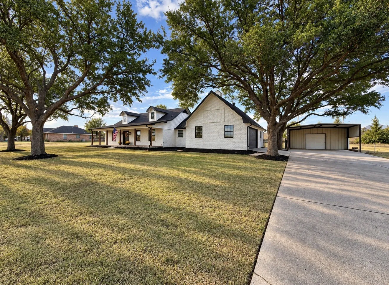 Single Family Residence For Sale in Kaufman County , 5812 Priscilla Lane, Kaufman, Texas 75142, 3 Bedroom, 2 Bathroom, 2 Garage spaces, 1,689 Sqft, built in 1988, mls#21382613, Real Estate Agent in Kaufman, Homes For Sale in Kaufman county, Homes For Sale in Kaufman, Realtor in Kaufman Texas, Real Estate Brokerage Independent Realty Texas, Luminita Cordes Realtor