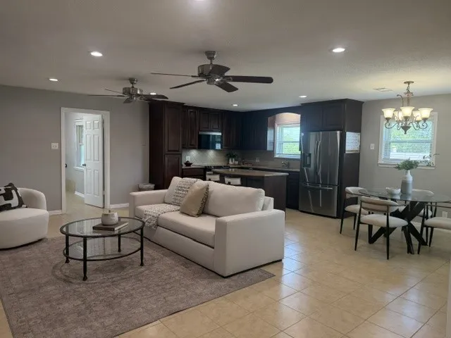 Single Family Residence For Sale in Mc Lennan County , 600 Mountain Lake Drive, Woodway, Texas 76712, 3 Bedroom, 2 Bathroom, 2 Garage spaces, 1,872 Sqft, built in 1964, mls#21382605, Real Estate Agent in Woodway, Homes For Sale in Mc Lennan county, Homes For Sale in Woodway, Realtor in Woodway Texas, Real Estate Brokerage Independent Realty Texas, Luminita Cordes Realtor