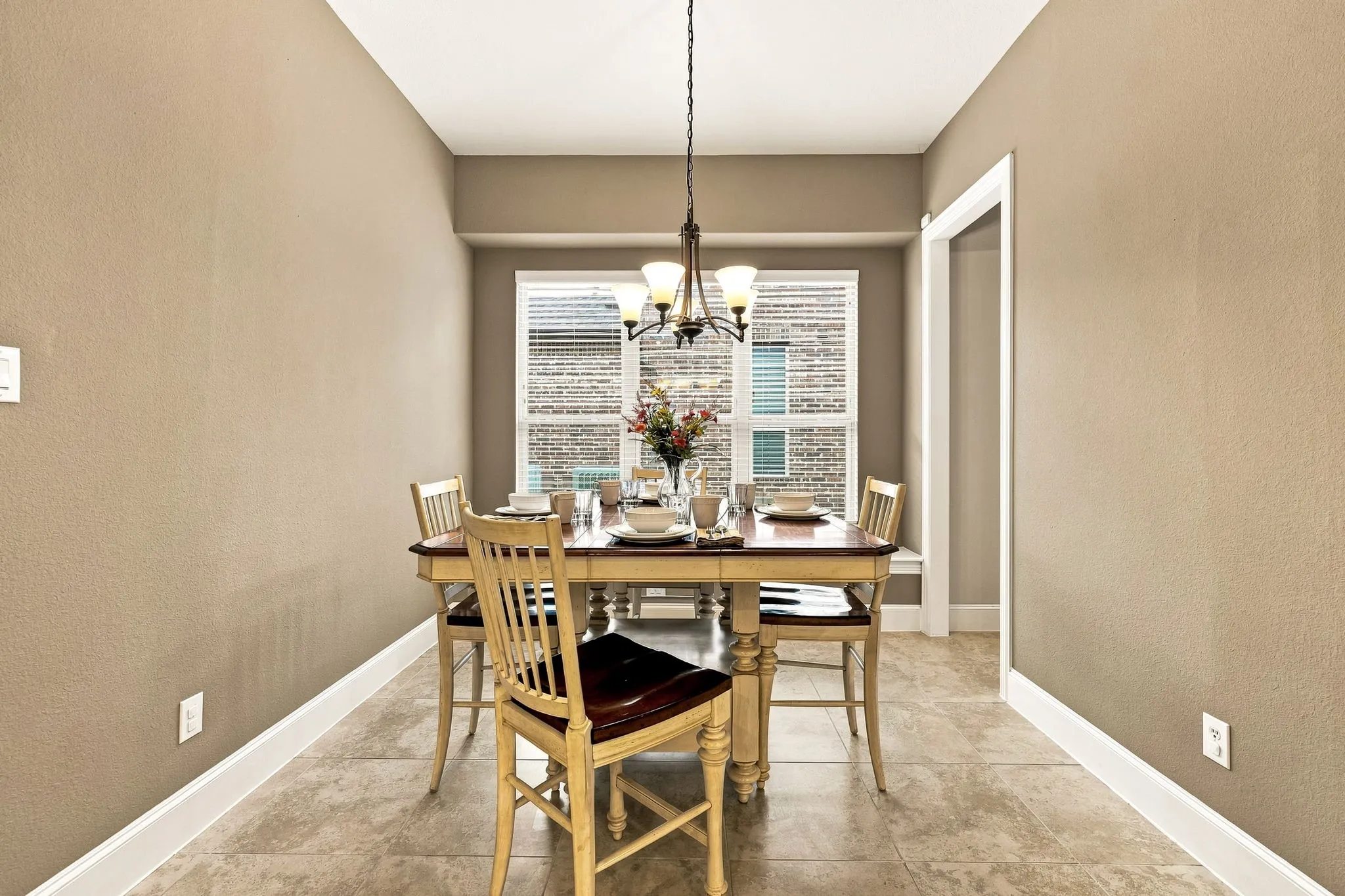 Single Family Residence For Sale in Collin County , 13456 Lyndhurst Drive, Frisco, Texas 75035, 6 Bedroom, 6 Bathroom, 3 Garage spaces, 4,678 Sqft, built in 2011, mls#21379793, Real Estate Agent in Frisco, Homes For Sale in Collin county, Homes For Sale in Frisco, Realtor in Frisco Texas, Real Estate Brokerage Independent Realty Texas, Luminita Cordes Realtor