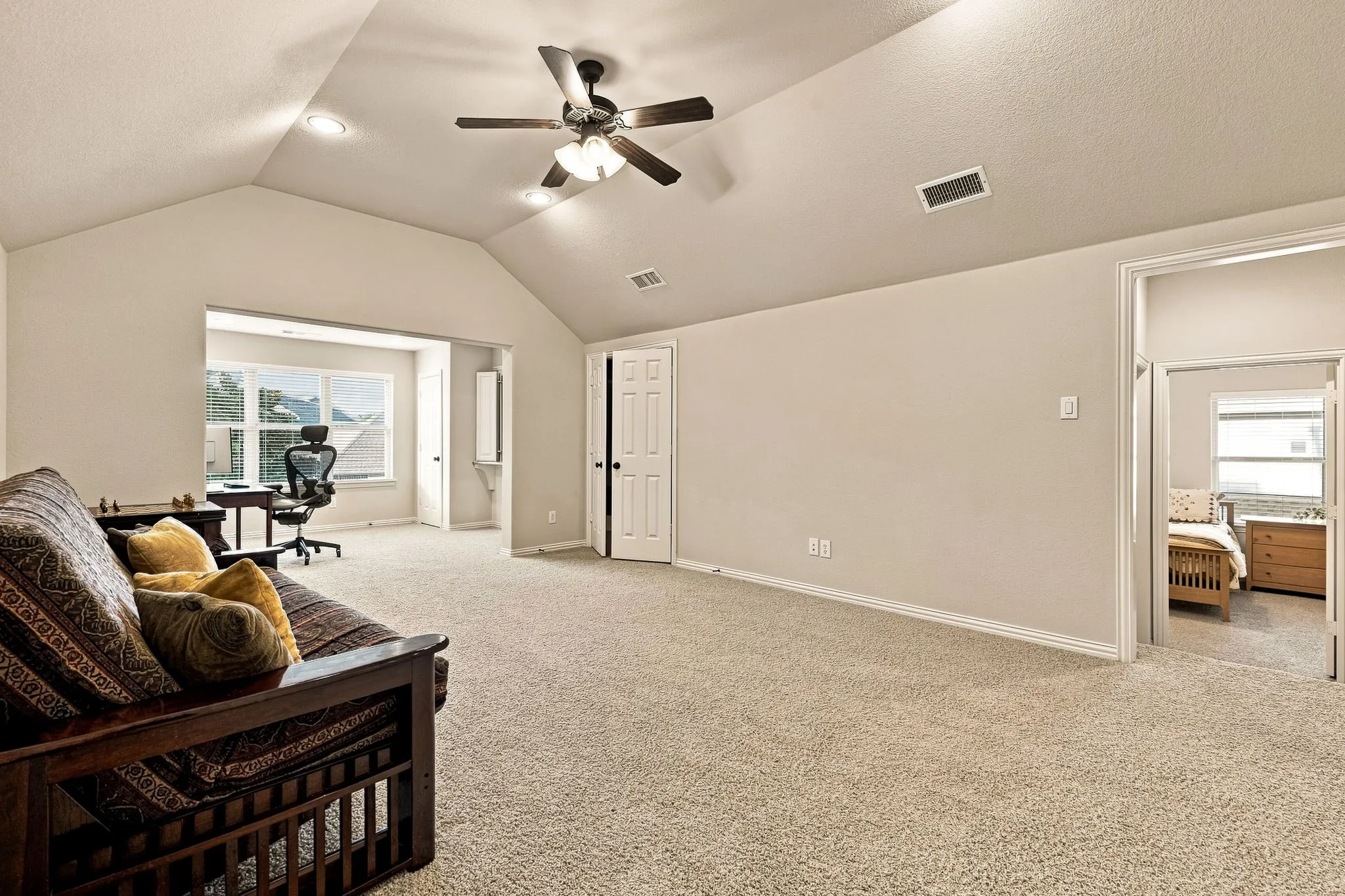 Single Family Residence For Sale in Collin County , 13456 Lyndhurst Drive, Frisco, Texas 75035, 6 Bedroom, 6 Bathroom, 3 Garage spaces, 4,678 Sqft, built in 2011, mls#21379793, Real Estate Agent in Frisco, Homes For Sale in Collin county, Homes For Sale in Frisco, Realtor in Frisco Texas, Real Estate Brokerage Independent Realty Texas, Luminita Cordes Realtor