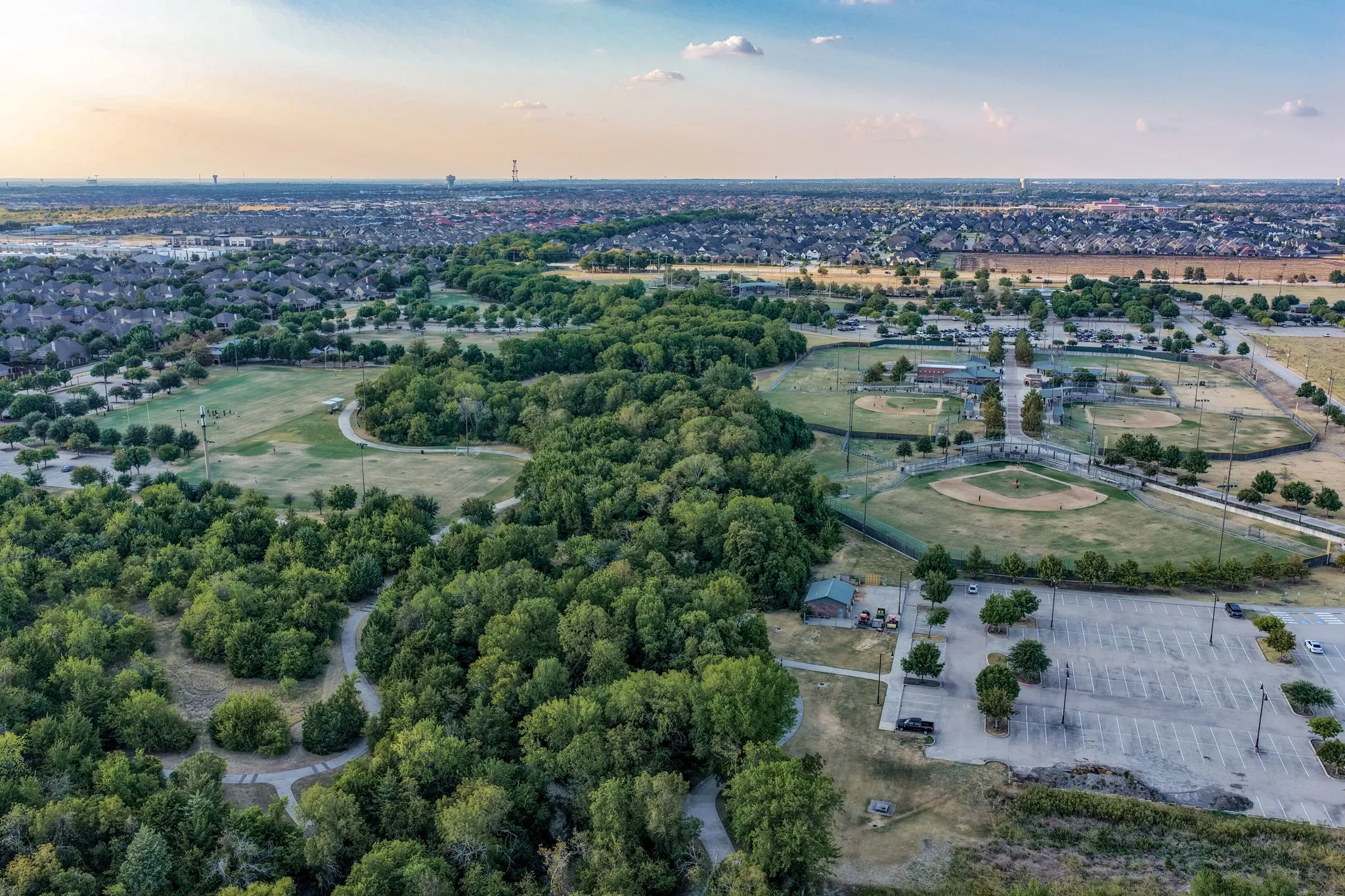 Single Family Residence For Sale in Collin County , 13456 Lyndhurst Drive, Frisco, Texas 75035, 6 Bedroom, 6 Bathroom, 3 Garage spaces, 4,678 Sqft, built in 2011, mls#21379793, Real Estate Agent in Frisco, Homes For Sale in Collin county, Homes For Sale in Frisco, Realtor in Frisco Texas, Real Estate Brokerage Independent Realty Texas, Luminita Cordes Realtor