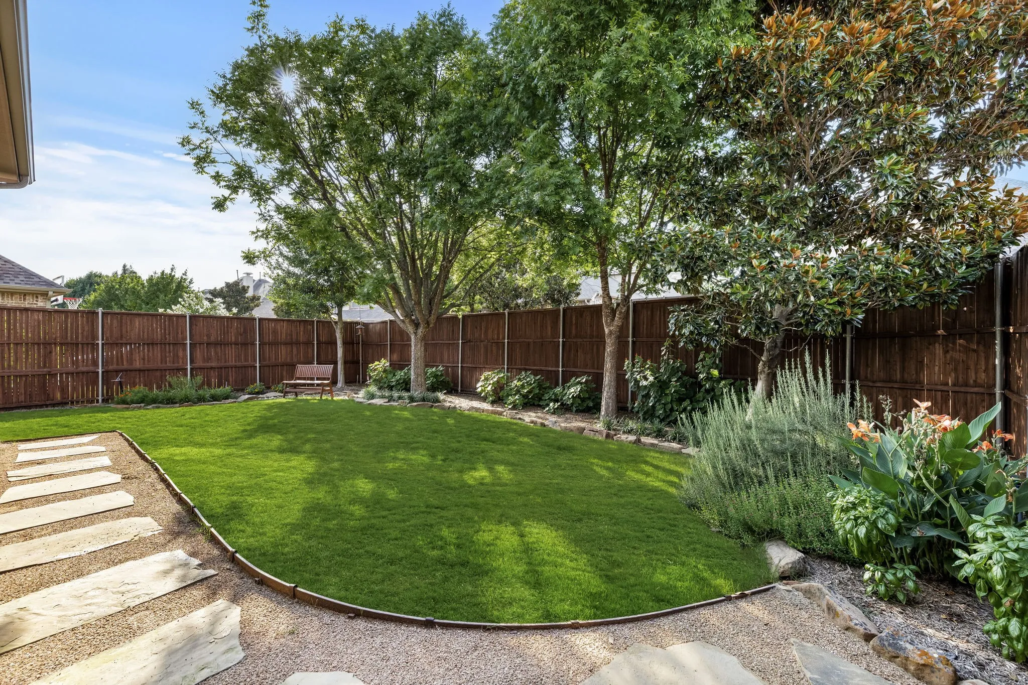 Single Family Residence For Sale in Collin County , 13456 Lyndhurst Drive, Frisco, Texas 75035, 6 Bedroom, 6 Bathroom, 3 Garage spaces, 4,678 Sqft, built in 2011, mls#21379793, Real Estate Agent in Frisco, Homes For Sale in Collin county, Homes For Sale in Frisco, Realtor in Frisco Texas, Real Estate Brokerage Independent Realty Texas, Luminita Cordes Realtor
