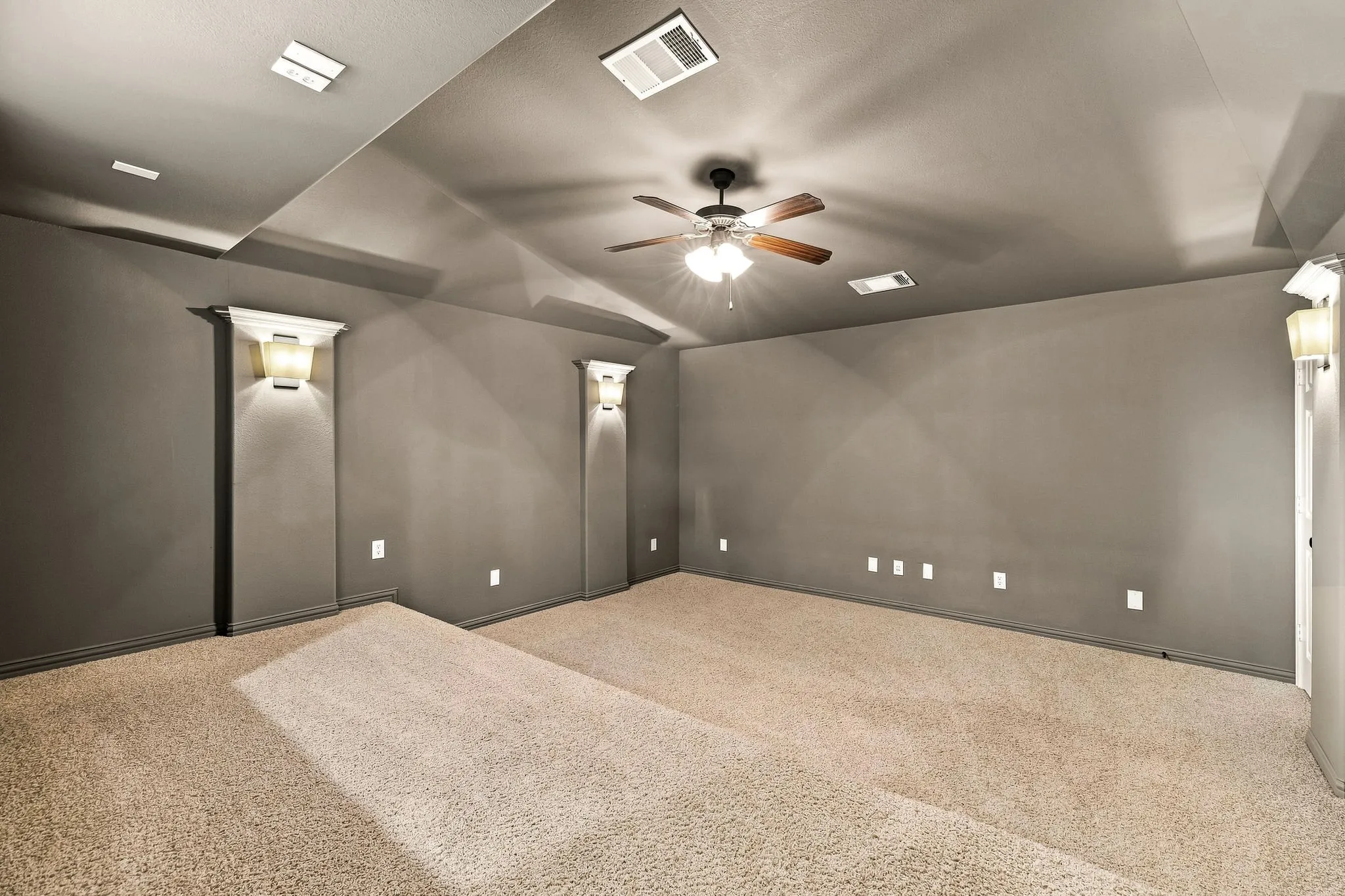 Single Family Residence For Sale in Collin County , 13456 Lyndhurst Drive, Frisco, Texas 75035, 6 Bedroom, 6 Bathroom, 3 Garage spaces, 4,678 Sqft, built in 2011, mls#21379793, Real Estate Agent in Frisco, Homes For Sale in Collin county, Homes For Sale in Frisco, Realtor in Frisco Texas, Real Estate Brokerage Independent Realty Texas, Luminita Cordes Realtor