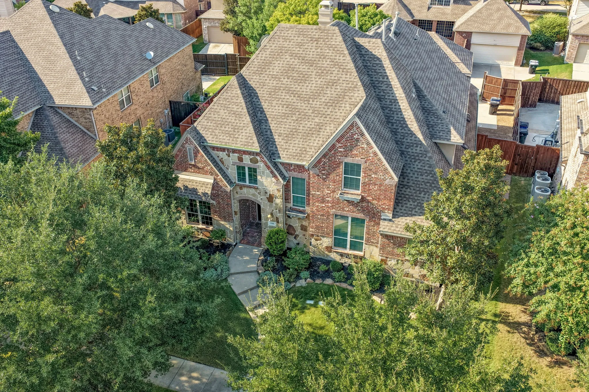 Single Family Residence For Sale in Collin County , 13456 Lyndhurst Drive, Frisco, Texas 75035, 6 Bedroom, 6 Bathroom, 3 Garage spaces, 4,678 Sqft, built in 2011, mls#21379793, Real Estate Agent in Frisco, Homes For Sale in Collin county, Homes For Sale in Frisco, Realtor in Frisco Texas, Real Estate Brokerage Independent Realty Texas, Luminita Cordes Realtor