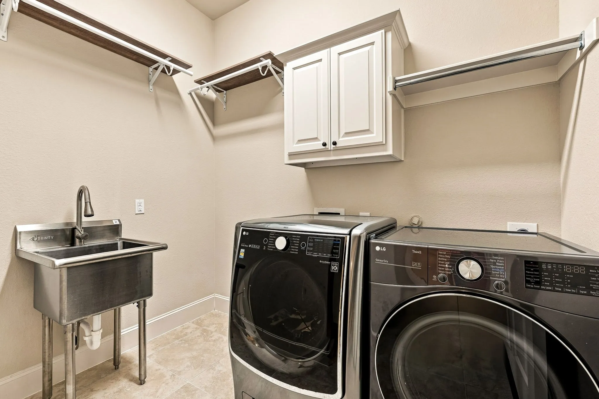 Single Family Residence For Sale in Collin County , 13456 Lyndhurst Drive, Frisco, Texas 75035, 6 Bedroom, 6 Bathroom, 3 Garage spaces, 4,678 Sqft, built in 2011, mls#21379793, Real Estate Agent in Frisco, Homes For Sale in Collin county, Homes For Sale in Frisco, Realtor in Frisco Texas, Real Estate Brokerage Independent Realty Texas, Luminita Cordes Realtor