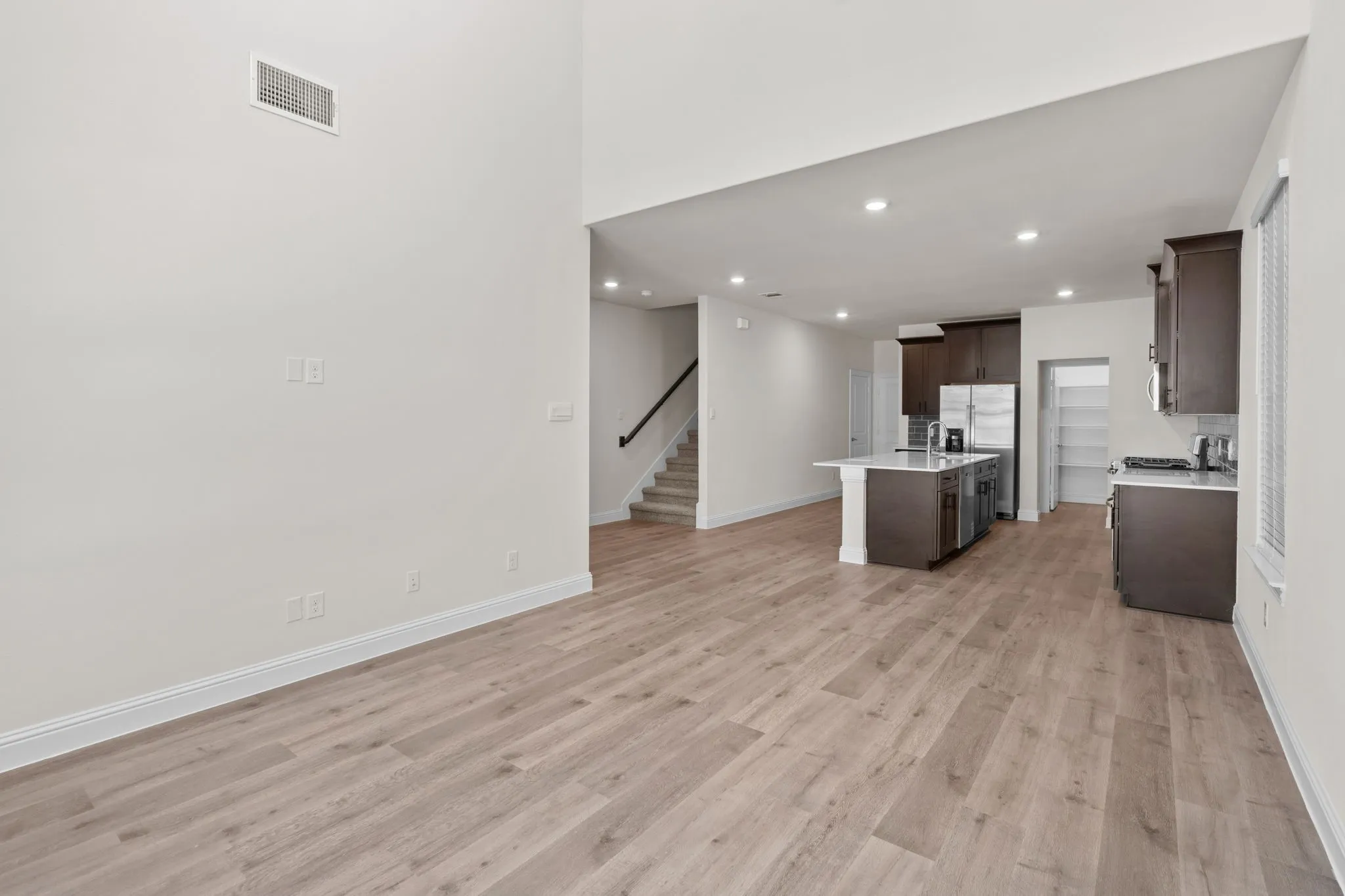 Single Family Residence For Sale in Tarrant County , 910 Milkweed Drive, Euless, Texas 76039, 3 Bedroom, 3 Bathroom, 2 Garage spaces, 1,821 Sqft, built in 2026, mls#21382617, Real Estate Agent in Euless, Homes For Sale in Tarrant county, Homes For Sale in Euless, Realtor in Euless Texas, Real Estate Brokerage Independent Realty Texas, Luminita Cordes Realtor