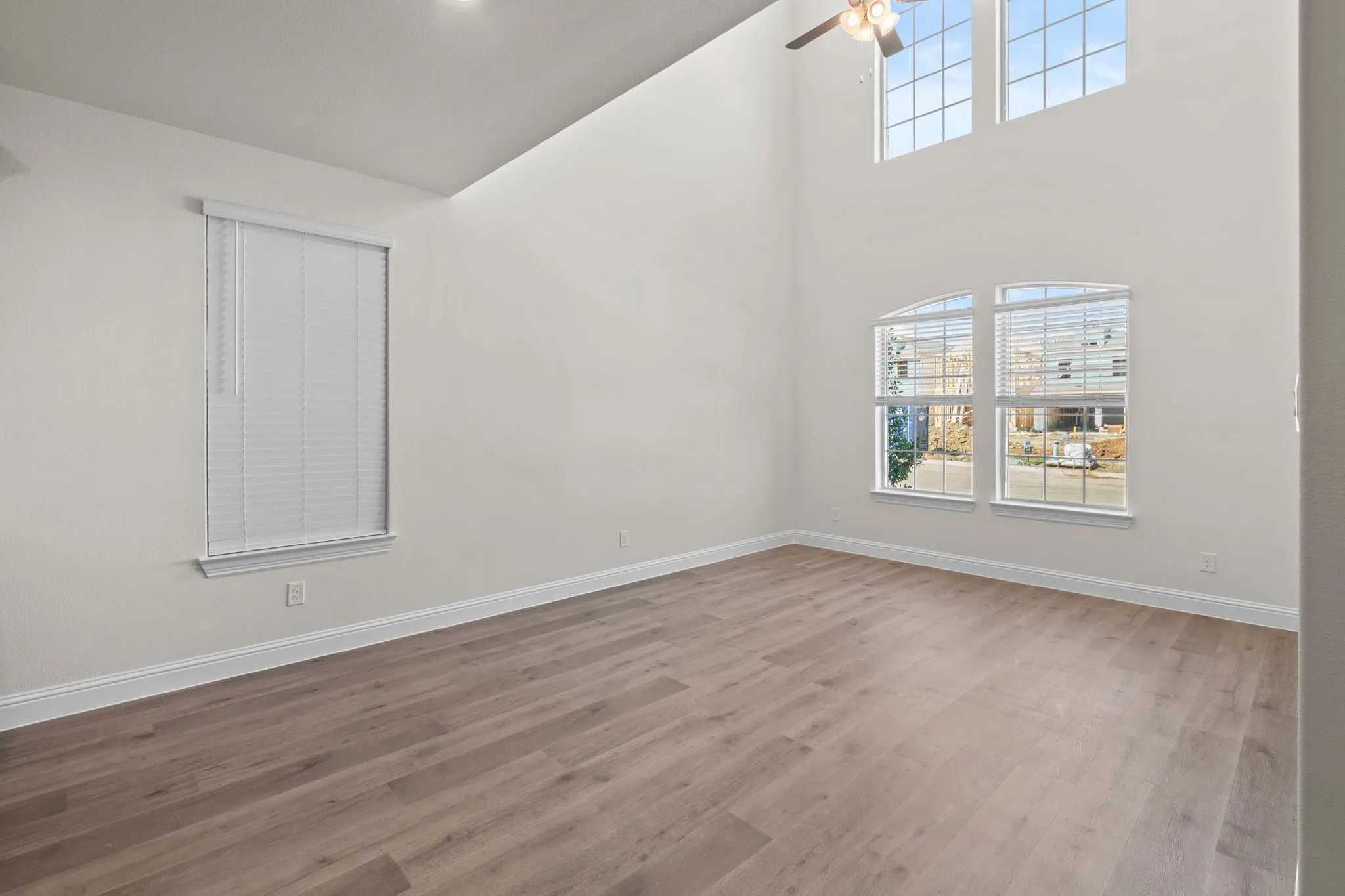 Single Family Residence For Sale in Tarrant County , 910 Milkweed Drive, Euless, Texas 76039, 3 Bedroom, 3 Bathroom, 2 Garage spaces, 1,821 Sqft, built in 2026, mls#21382617, Real Estate Agent in Euless, Homes For Sale in Tarrant county, Homes For Sale in Euless, Realtor in Euless Texas, Real Estate Brokerage Independent Realty Texas, Luminita Cordes Realtor