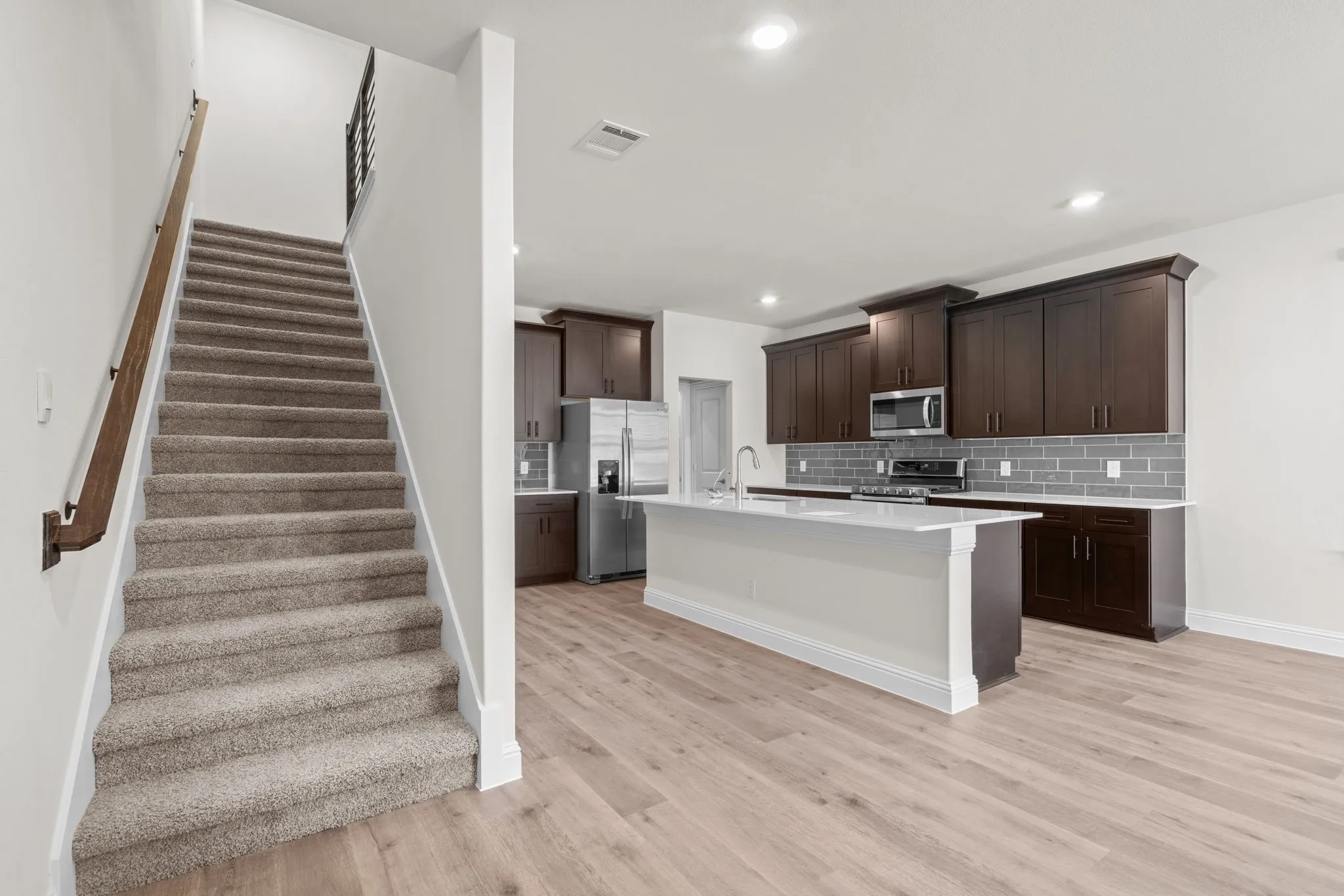Single Family Residence For Sale in Tarrant County , 910 Milkweed Drive, Euless, Texas 76039, 3 Bedroom, 3 Bathroom, 2 Garage spaces, 1,821 Sqft, built in 2026, mls#21382617, Real Estate Agent in Euless, Homes For Sale in Tarrant county, Homes For Sale in Euless, Realtor in Euless Texas, Real Estate Brokerage Independent Realty Texas, Luminita Cordes Realtor