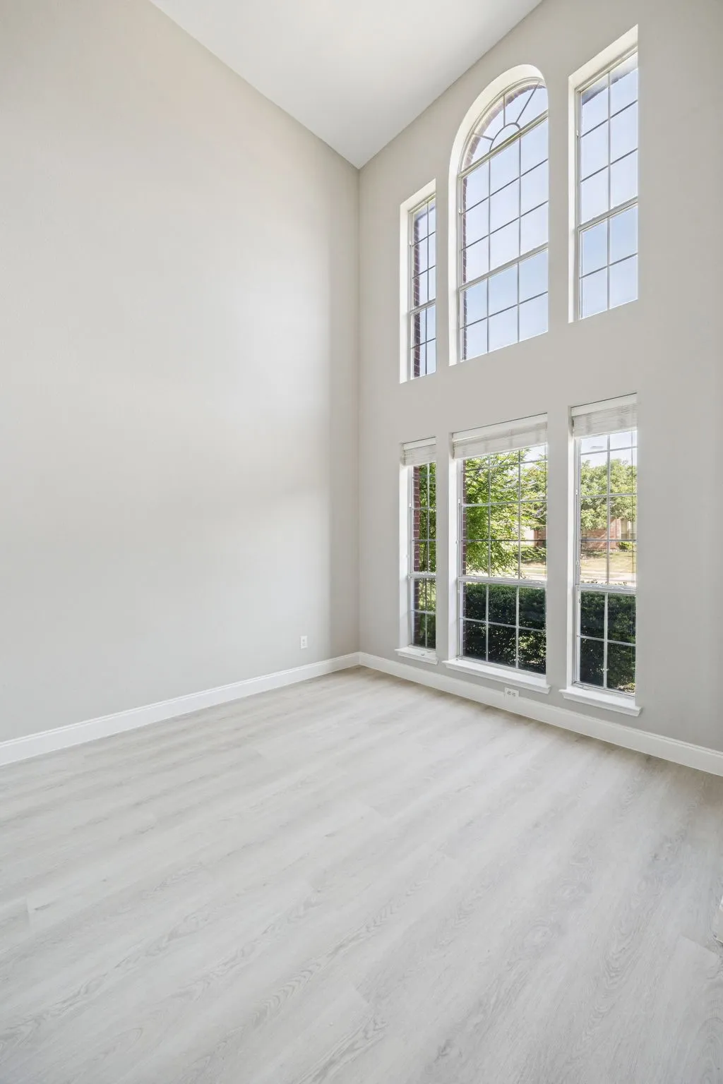 Single Family Residence For Rent in Collin County , 1514 Summerside Drive, Allen, Texas 75002, 5 Bedroom, 3 Bathroom, 2 Garage spaces, 2,986 Sqft, built in 2000, mls#21382600, Real Estate Agent in Allen, Homes For Rent in Collin county, Homes For Rent in Allen, Realtor in Allen Texas, Real Estate Brokerage Independent Realty Texas, Luminita Cordes Realtor
