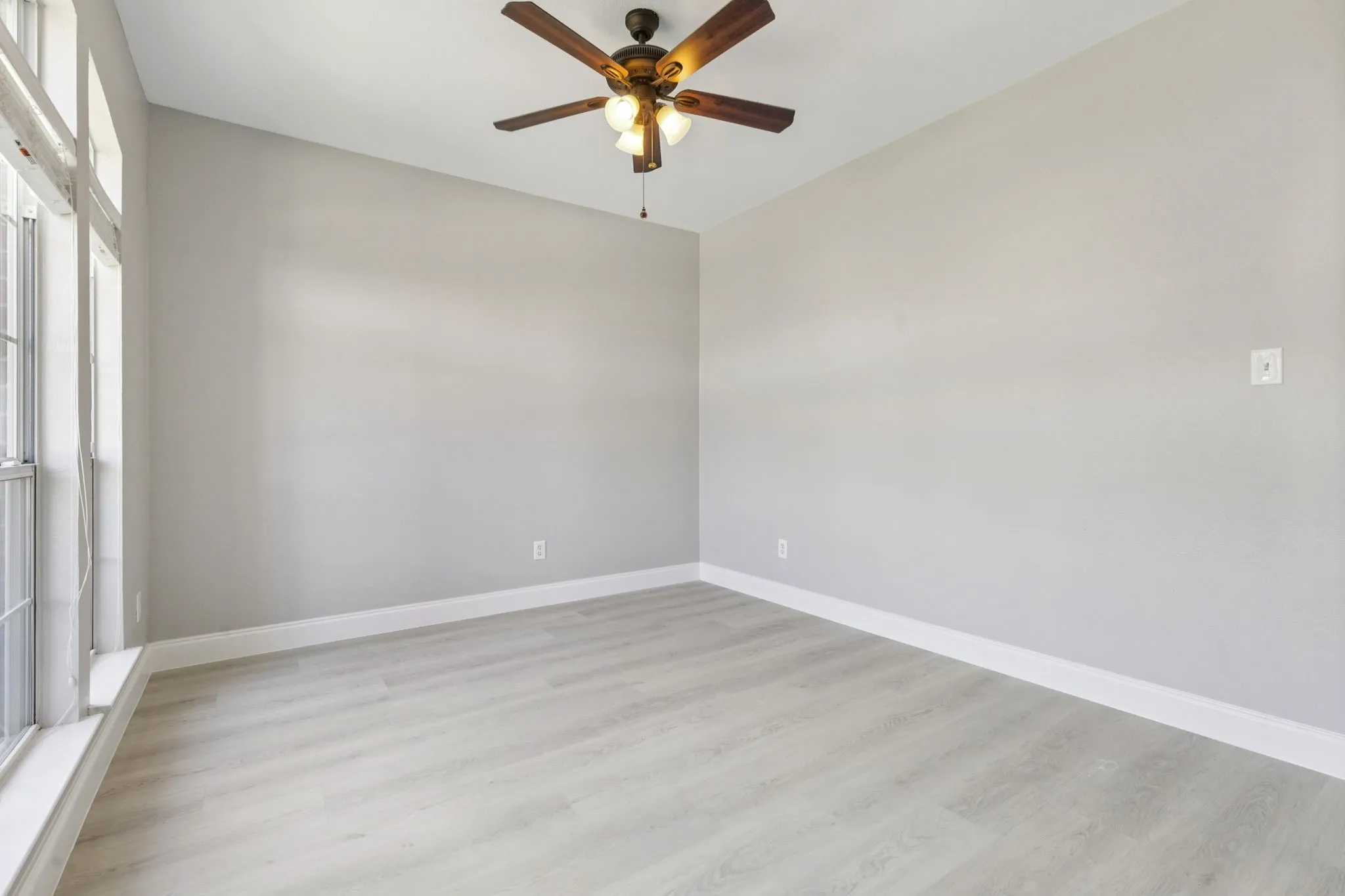 Single Family Residence For Rent in Collin County , 1514 Summerside Drive, Allen, Texas 75002, 5 Bedroom, 3 Bathroom, 2 Garage spaces, 2,986 Sqft, built in 2000, mls#21382600, Real Estate Agent in Allen, Homes For Rent in Collin county, Homes For Rent in Allen, Realtor in Allen Texas, Real Estate Brokerage Independent Realty Texas, Luminita Cordes Realtor