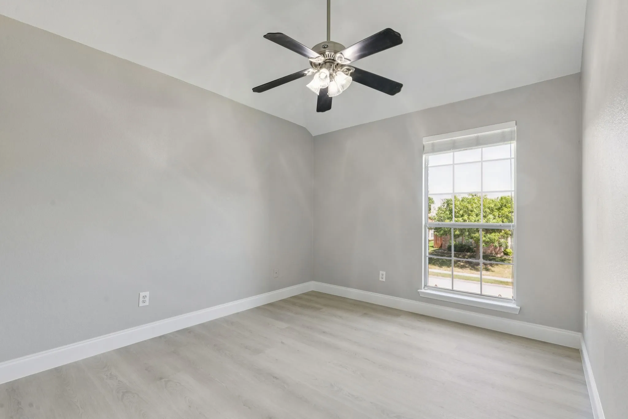 Single Family Residence For Rent in Collin County , 1514 Summerside Drive, Allen, Texas 75002, 5 Bedroom, 3 Bathroom, 2 Garage spaces, 2,986 Sqft, built in 2000, mls#21382600, Real Estate Agent in Allen, Homes For Rent in Collin county, Homes For Rent in Allen, Realtor in Allen Texas, Real Estate Brokerage Independent Realty Texas, Luminita Cordes Realtor