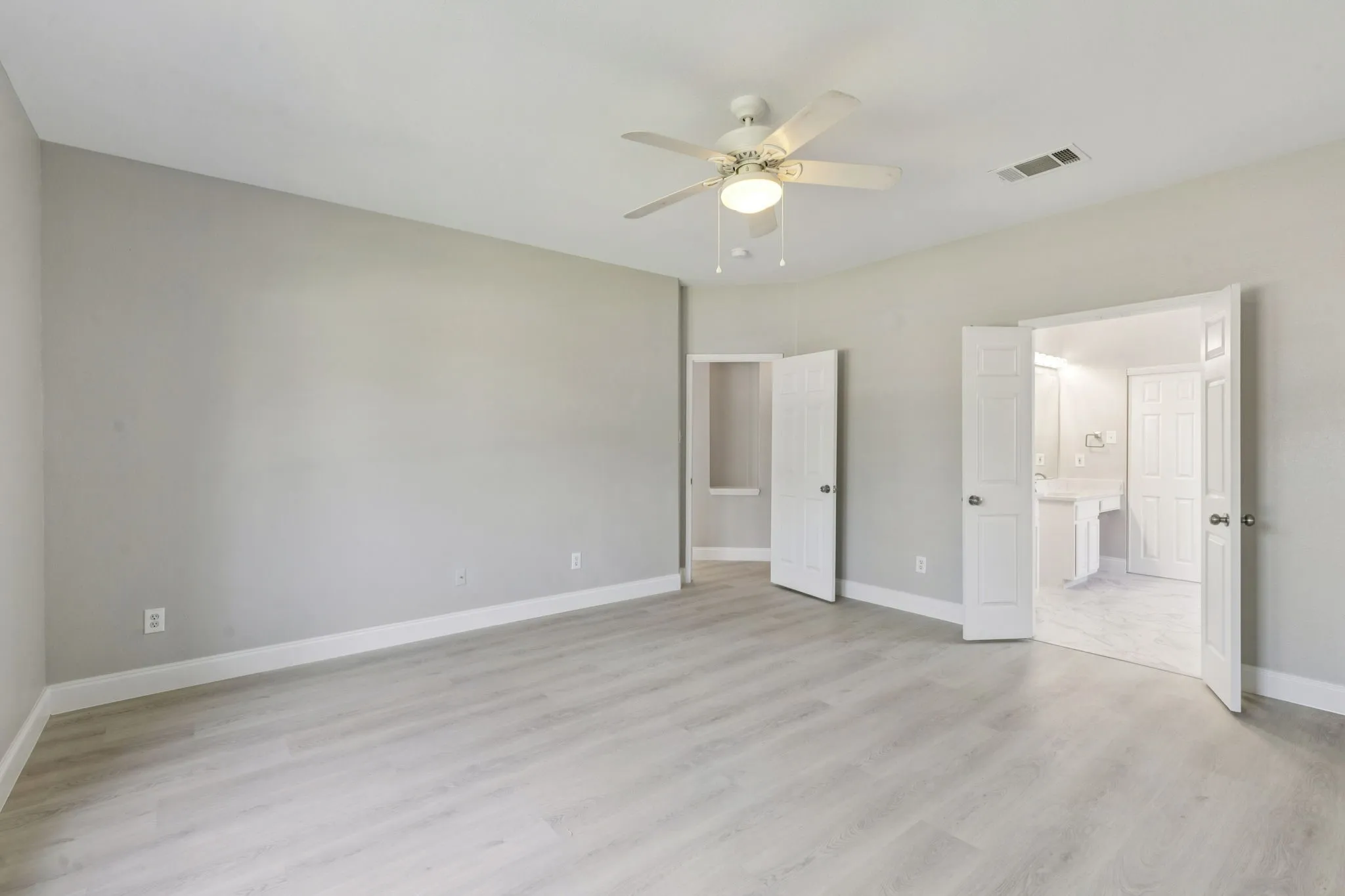 Single Family Residence For Rent in Collin County , 1514 Summerside Drive, Allen, Texas 75002, 5 Bedroom, 3 Bathroom, 2 Garage spaces, 2,986 Sqft, built in 2000, mls#21382600, Real Estate Agent in Allen, Homes For Rent in Collin county, Homes For Rent in Allen, Realtor in Allen Texas, Real Estate Brokerage Independent Realty Texas, Luminita Cordes Realtor