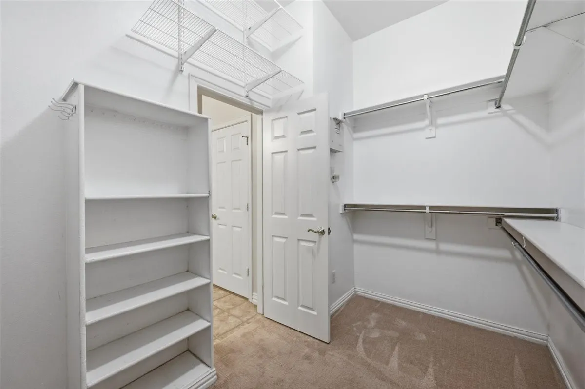Single Family Residence For Sale in Tarrant County , 2504 Mallard Court, Keller, Texas 76248, 3 Bedroom, 2 Bathroom, 2 Garage spaces, 2,268 Sqft, built in 1999, mls#21382050, Real Estate Agent in Keller, Homes For Sale in Tarrant county, Homes For Sale in Keller, Realtor in Keller Texas, Real Estate Brokerage Independent Realty Texas, Luminita Cordes Realtor