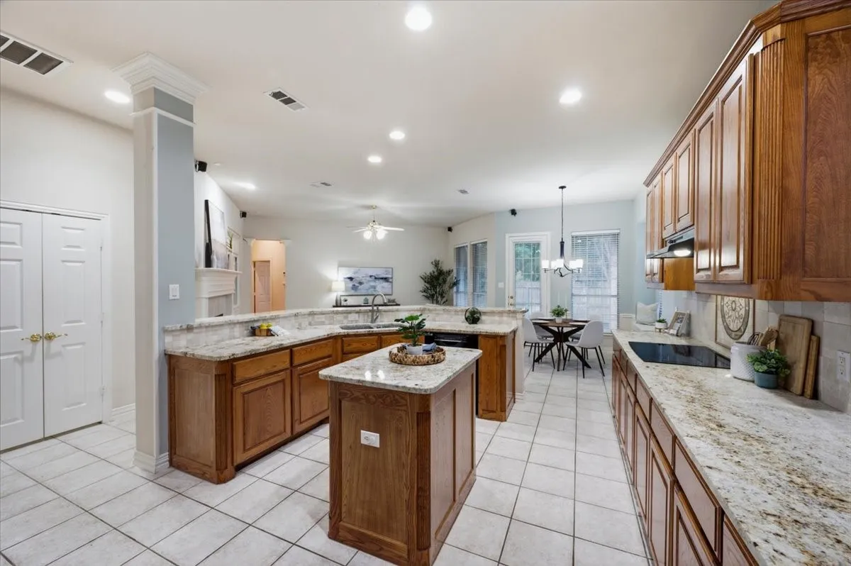 Single Family Residence For Sale in Tarrant County , 2504 Mallard Court, Keller, Texas 76248, 3 Bedroom, 2 Bathroom, 2 Garage spaces, 2,268 Sqft, built in 1999, mls#21382050, Real Estate Agent in Keller, Homes For Sale in Tarrant county, Homes For Sale in Keller, Realtor in Keller Texas, Real Estate Brokerage Independent Realty Texas, Luminita Cordes Realtor