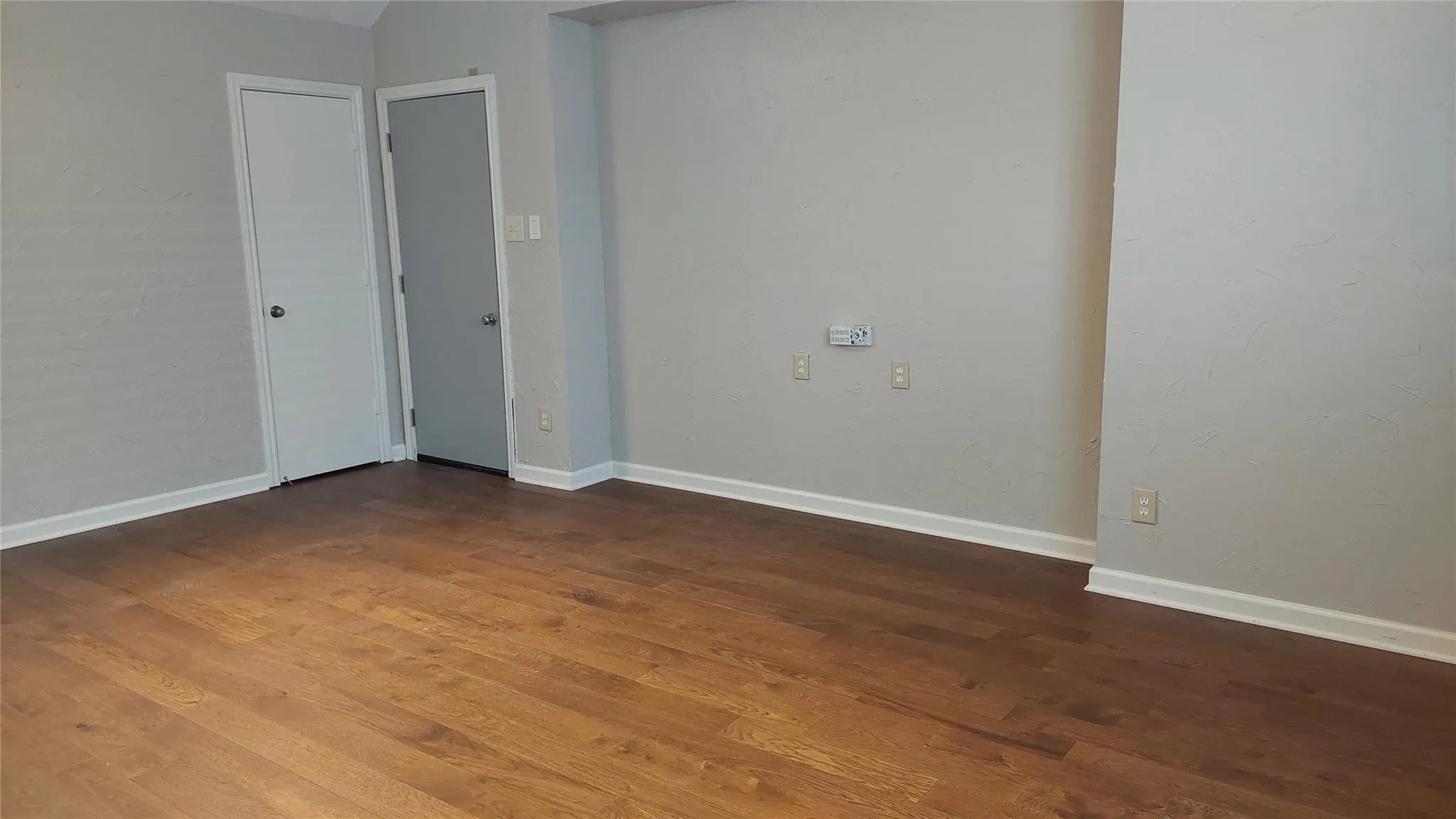 Single Family Residence For Rent in Dallas County , 1514 Stonecrest Drive, Richardson, Texas 75081, 4 Bedroom, 3 Bathroom, 2 Garage spaces, 2,342 Sqft, built in 1980, mls#21382621, Real Estate Agent in Richardson, Homes For Rent in Dallas county, Homes For Rent in Richardson, Realtor in Richardson Texas, Real Estate Brokerage Independent Realty Texas, Luminita Cordes Realtor