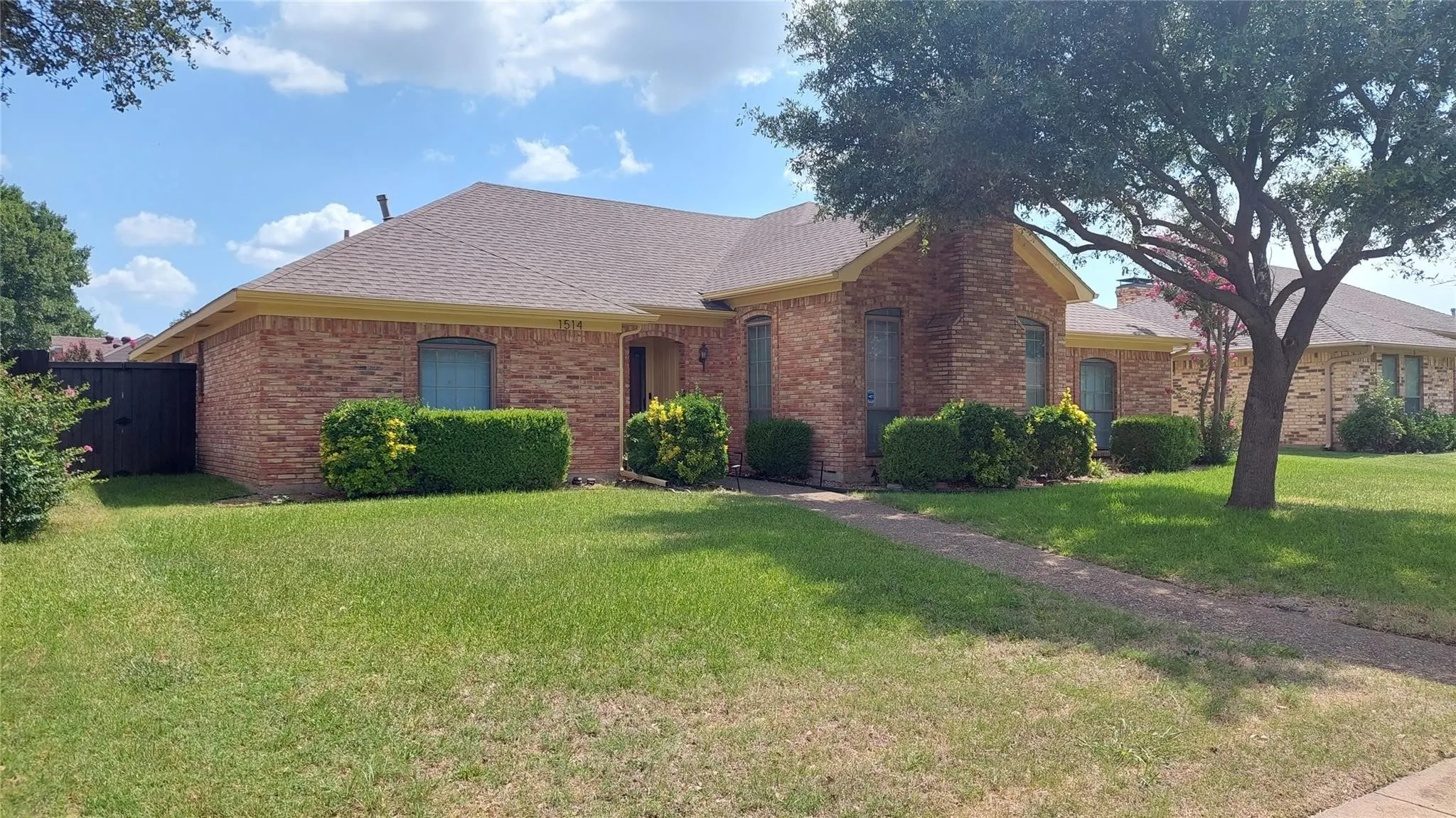 Single Family Residence For Rent in Dallas County , 1514 Stonecrest Drive, Richardson, Texas 75081, 4 Bedroom, 3 Bathroom, 2 Garage spaces, 2,342 Sqft, built in 1980, mls#21382621, Real Estate Agent in Richardson, Homes For Rent in Dallas county, Homes For Rent in Richardson, Realtor in Richardson Texas, Real Estate Brokerage Independent Realty Texas, Luminita Cordes Realtor