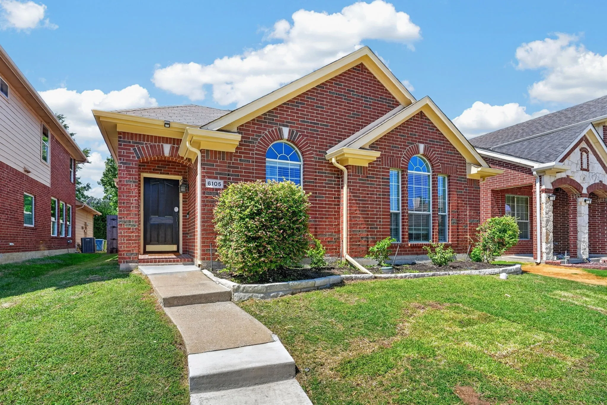 Single Family Residence For Sale in Denton County , 6105 Cheyenne Drive, The Colony, Texas 75056, 3 Bedroom, 2 Bathroom, 2 Garage spaces, 1,631 Sqft, built in 2002, mls#21382622, Real Estate Agent in The Colony, Homes For Sale in Denton county, Homes For Sale in The Colony, Realtor in The Colony Texas, Real Estate Brokerage Independent Realty Texas, Luminita Cordes Realtor