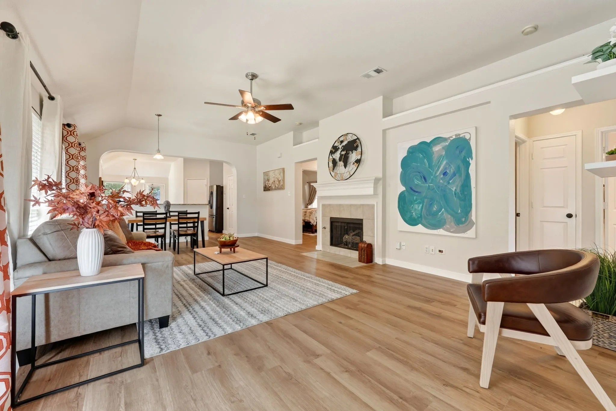 Single Family Residence For Sale in Denton County , 6105 Cheyenne Drive, The Colony, Texas 75056, 3 Bedroom, 2 Bathroom, 2 Garage spaces, 1,631 Sqft, built in 2002, mls#21382622, Real Estate Agent in The Colony, Homes For Sale in Denton county, Homes For Sale in The Colony, Realtor in The Colony Texas, Real Estate Brokerage Independent Realty Texas, Luminita Cordes Realtor