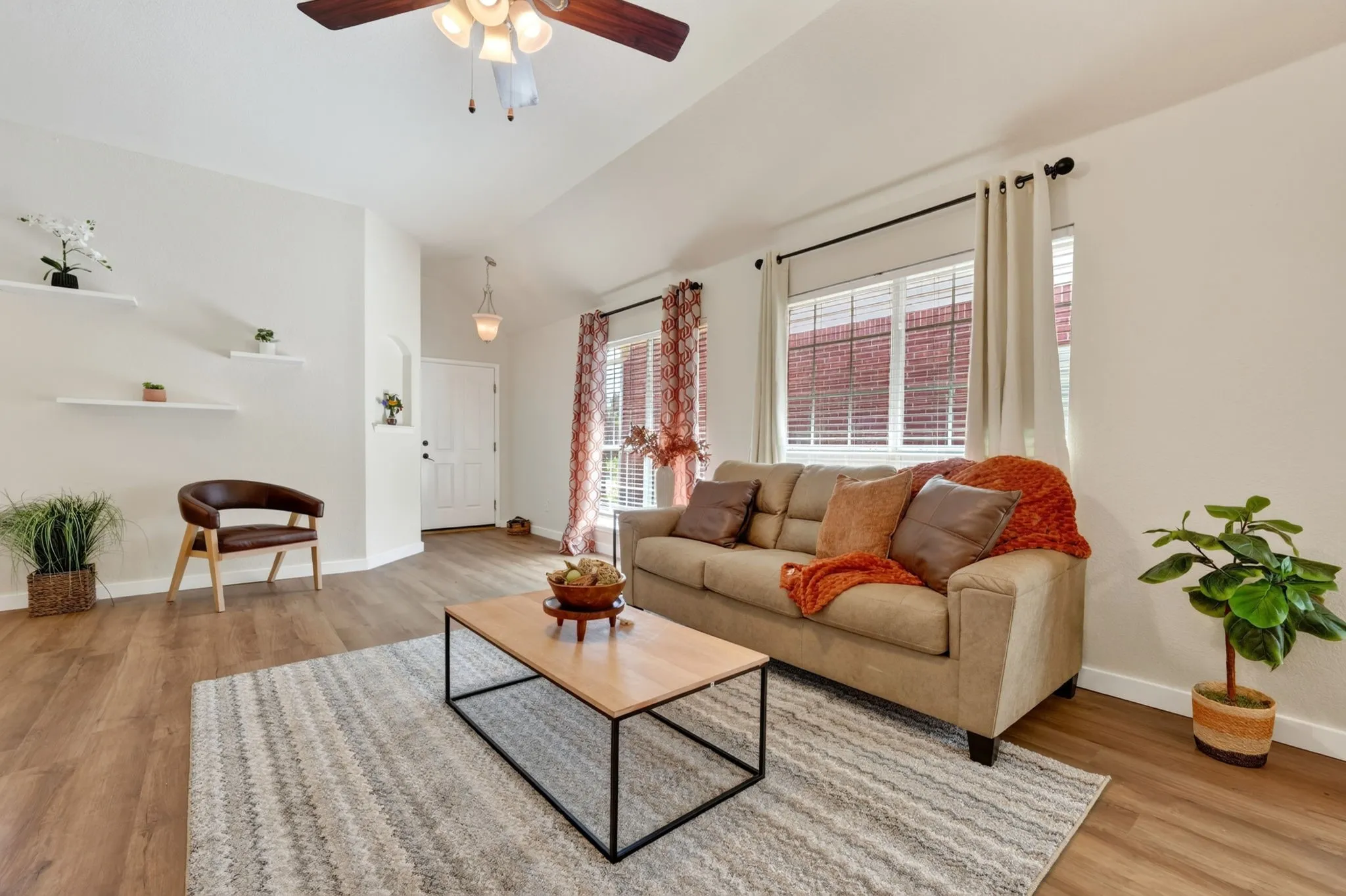 Single Family Residence For Sale in Denton County , 6105 Cheyenne Drive, The Colony, Texas 75056, 3 Bedroom, 2 Bathroom, 2 Garage spaces, 1,631 Sqft, built in 2002, mls#21382622, Real Estate Agent in The Colony, Homes For Sale in Denton county, Homes For Sale in The Colony, Realtor in The Colony Texas, Real Estate Brokerage Independent Realty Texas, Luminita Cordes Realtor