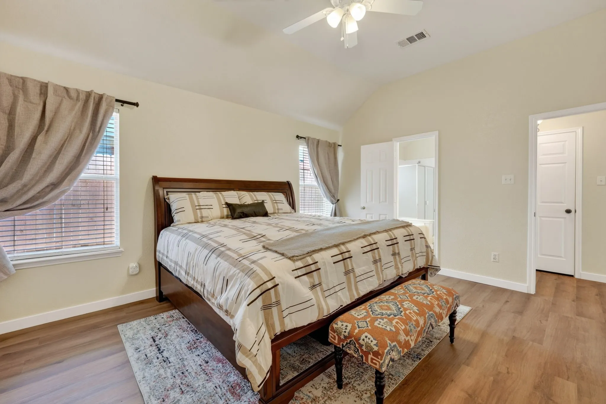 Single Family Residence For Sale in Denton County , 6105 Cheyenne Drive, The Colony, Texas 75056, 3 Bedroom, 2 Bathroom, 2 Garage spaces, 1,631 Sqft, built in 2002, mls#21382622, Real Estate Agent in The Colony, Homes For Sale in Denton county, Homes For Sale in The Colony, Realtor in The Colony Texas, Real Estate Brokerage Independent Realty Texas, Luminita Cordes Realtor
