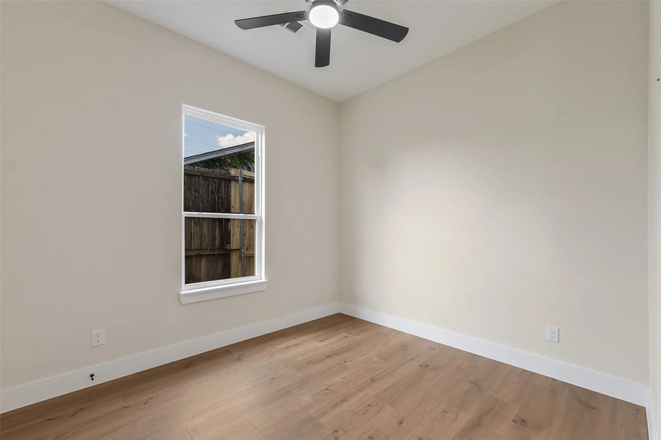Single Family Residence For Sale in Dallas County , 2816 Marburg Street, Dallas, Texas 75215, 3 Bedroom, 2 Bathroom, 1 Garage spaces, 1,400 Sqft, built in 2026, mls#21382219, Real Estate Agent in Dallas, Homes For Sale in Dallas county, Homes For Sale in Dallas, Realtor in Dallas Texas, Real Estate Brokerage Independent Realty Texas, Luminita Cordes Realtor
