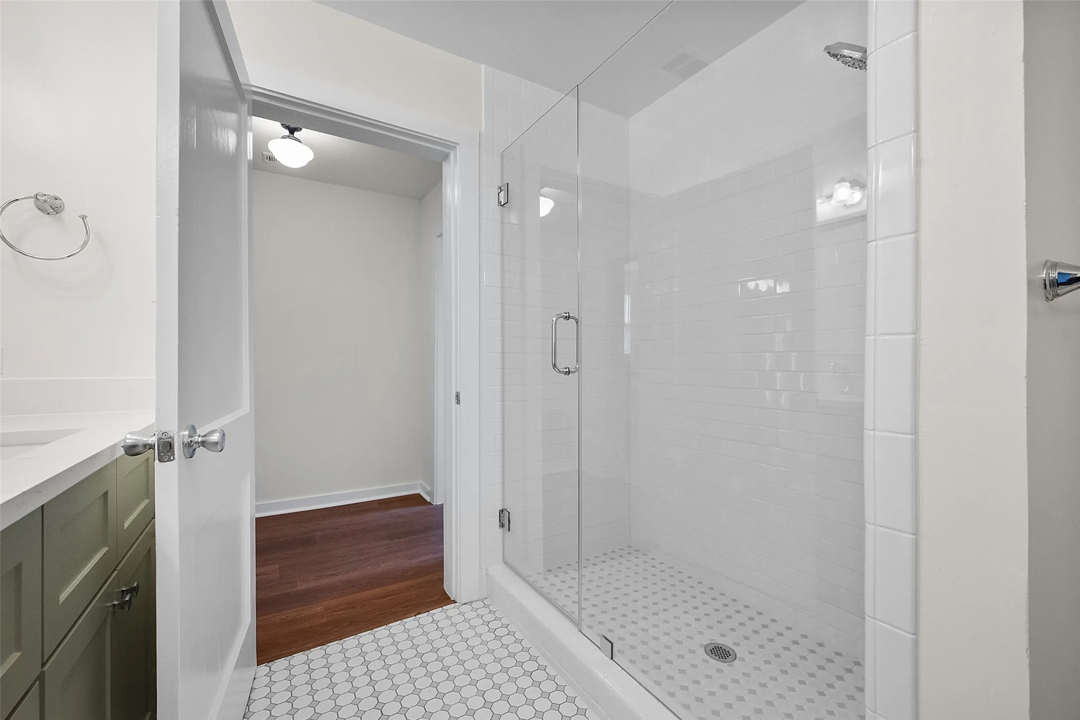 Single Family Residence For Rent in Navarro County , 1106 W 4th Avenue, Corsicana, Texas 75110, 4 Bedroom, 2 Bathroom, Garage spaces, 2,520 Sqft, built in 1923, mls#21382596, Real Estate Agent in Corsicana, Homes For Rent in Navarro county, Homes For Rent in Corsicana, Realtor in Corsicana Texas, Real Estate Brokerage Independent Realty Texas, Luminita Cordes Realtor