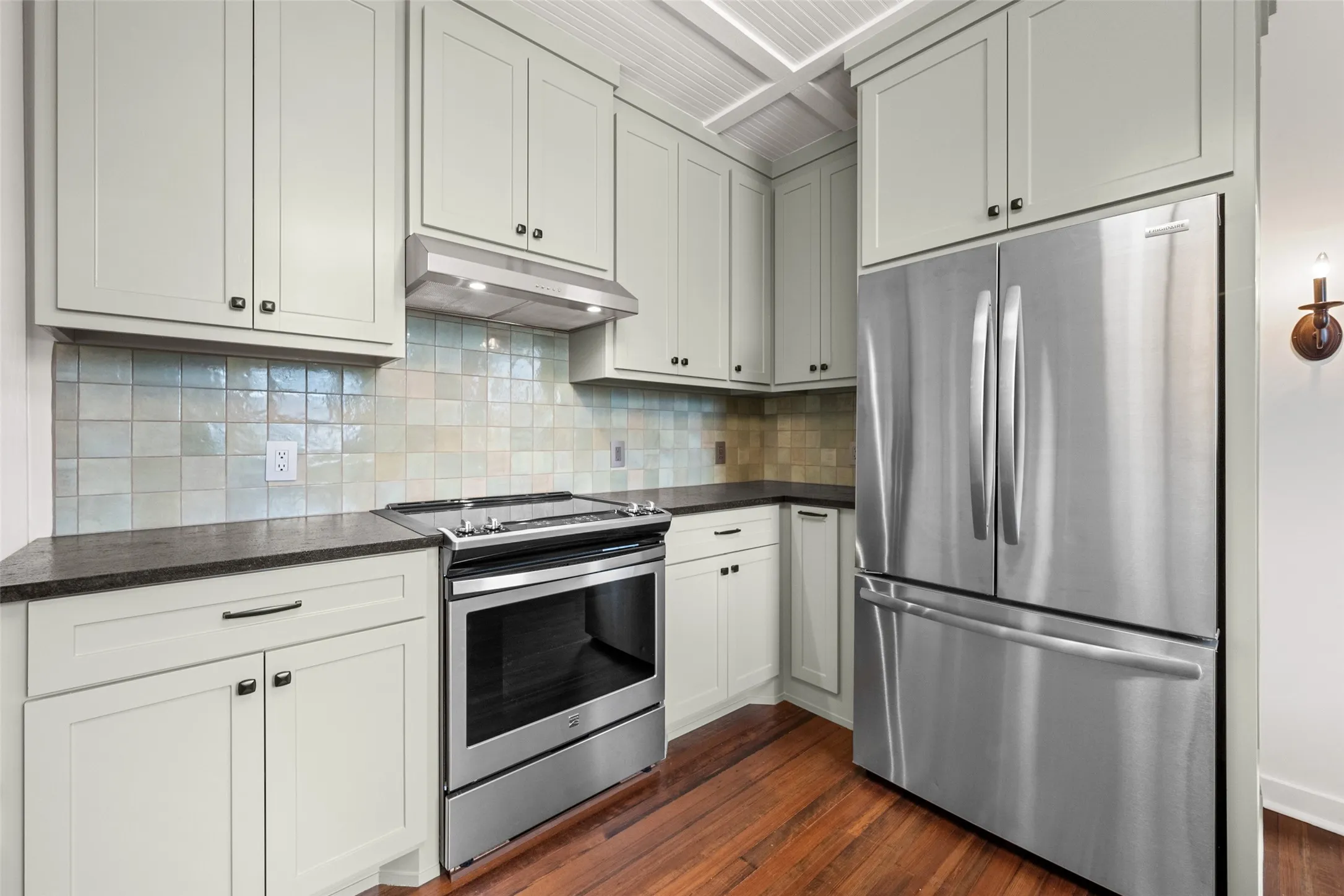 Single Family Residence For Rent in Navarro County , 1106 W 4th Avenue, Corsicana, Texas 75110, 4 Bedroom, 2 Bathroom, Garage spaces, 2,520 Sqft, built in 1923, mls#21382596, Real Estate Agent in Corsicana, Homes For Rent in Navarro county, Homes For Rent in Corsicana, Realtor in Corsicana Texas, Real Estate Brokerage Independent Realty Texas, Luminita Cordes Realtor