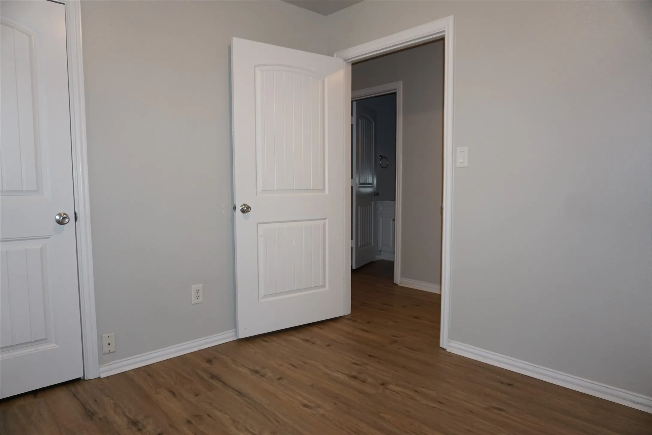 Duplex For Rent in Tarrant County , 5105 Flamingo Road 5105, Fort Worth, Texas 76119, 3 Bedroom, 2 Bathroom, Garage spaces, 1,090 Sqft, built in 2008, mls#21382632, Real Estate Agent in Fort Worth, Homes For Rent in Tarrant county, Homes For Rent in Fort Worth, Realtor in Fort Worth Texas, Real Estate Brokerage Independent Realty Texas, Luminita Cordes Realtor