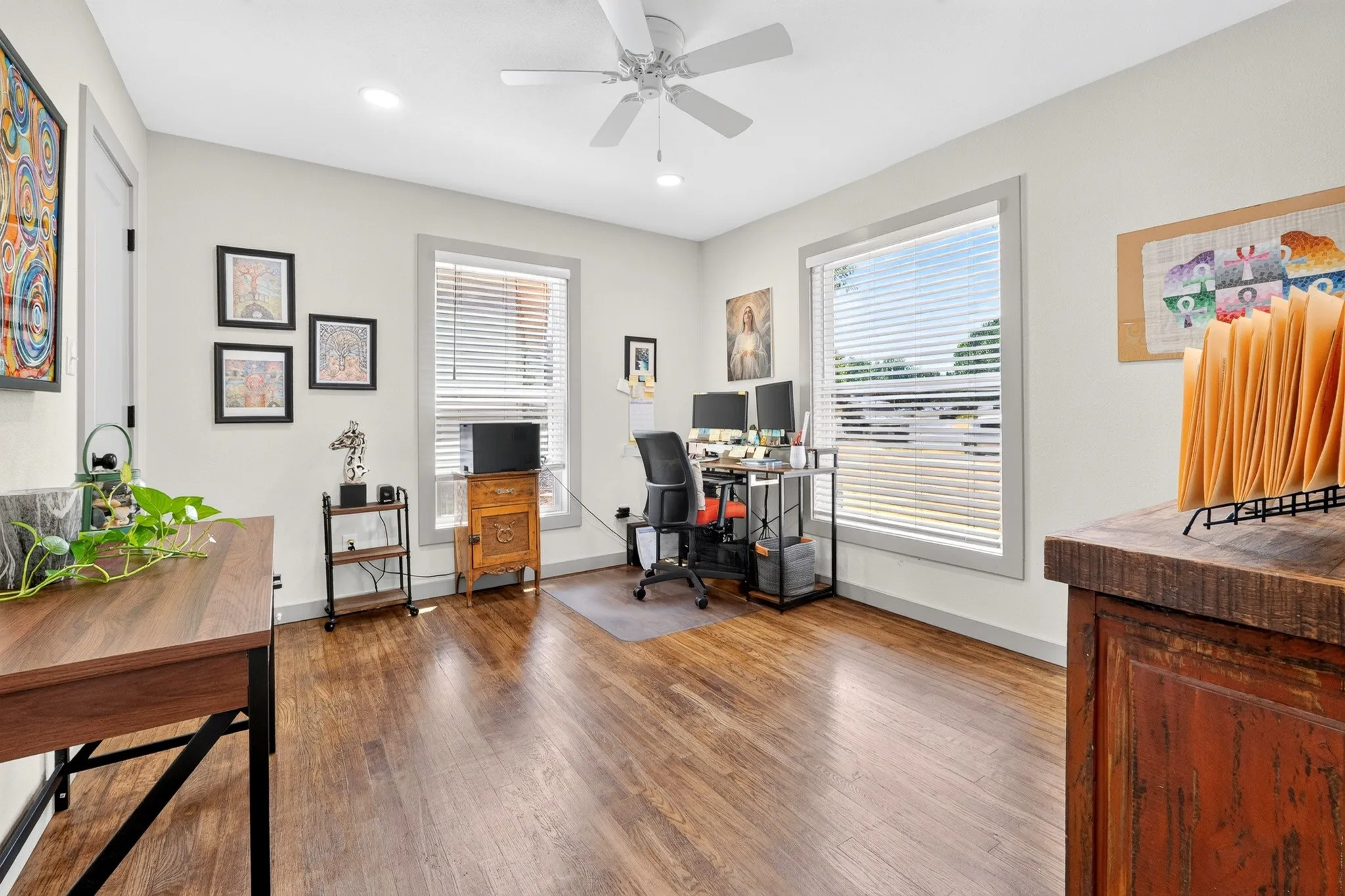 Single Family Residence For Sale in Mc Lennan County , 801 N 44th Street, Waco, Texas 76710, 3 Bedroom, 1 Bathroom, 1 Garage spaces, 1,146 Sqft, built in 1952, mls#21382615, Real Estate Agent in Waco, Homes For Sale in Mc Lennan county, Homes For Sale in Waco, Realtor in Waco Texas, Real Estate Brokerage Independent Realty Texas, Luminita Cordes Realtor