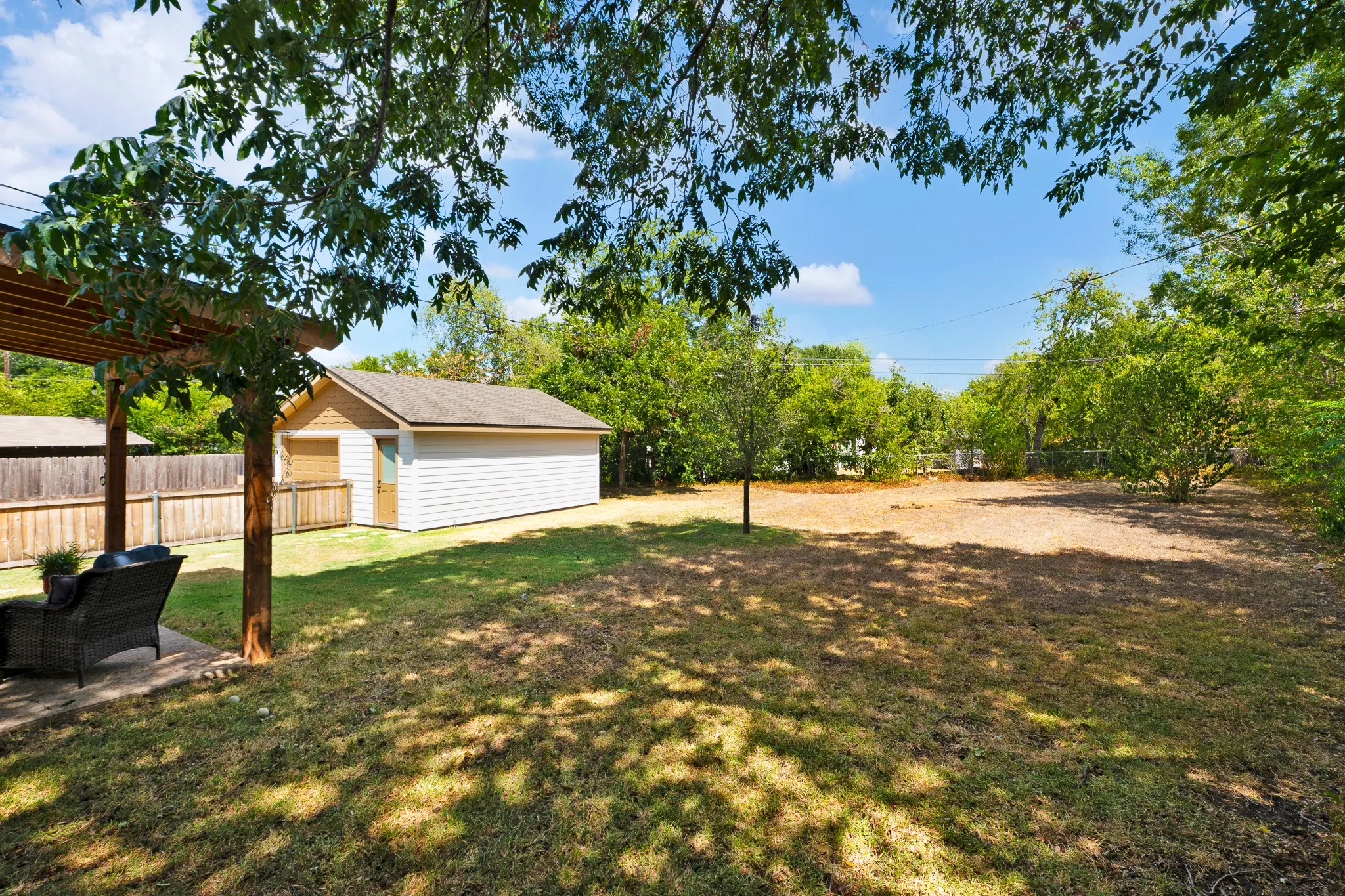 Single Family Residence For Sale in Mc Lennan County , 801 N 44th Street, Waco, Texas 76710, 3 Bedroom, 1 Bathroom, 1 Garage spaces, 1,146 Sqft, built in 1952, mls#21382615, Real Estate Agent in Waco, Homes For Sale in Mc Lennan county, Homes For Sale in Waco, Realtor in Waco Texas, Real Estate Brokerage Independent Realty Texas, Luminita Cordes Realtor