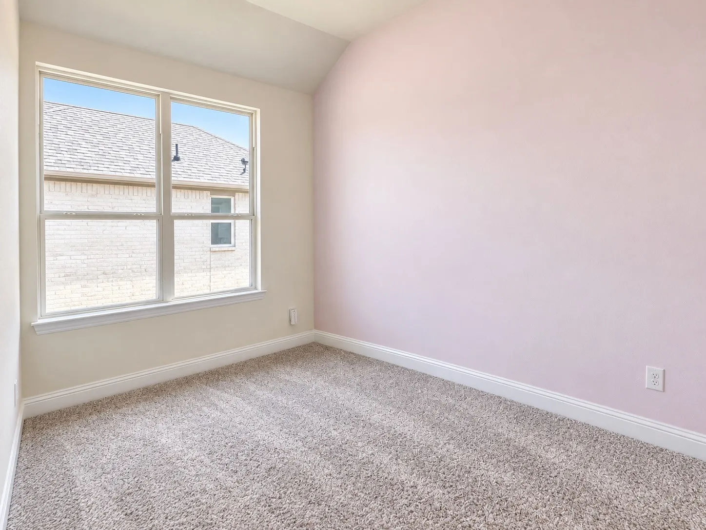 Single Family Residence For Sale in Collin County , 405 Hoot Owl Hill, Weston, Texas 75009, 4 Bedroom, 2 Bathroom, 2 Garage spaces, 2,178 Sqft, built in 2022, mls#21381354, Real Estate Agent in Weston, Homes For Sale in Collin county, Homes For Sale in Weston, Realtor in Weston Texas, Real Estate Brokerage Independent Realty Texas, Luminita Cordes Realtor